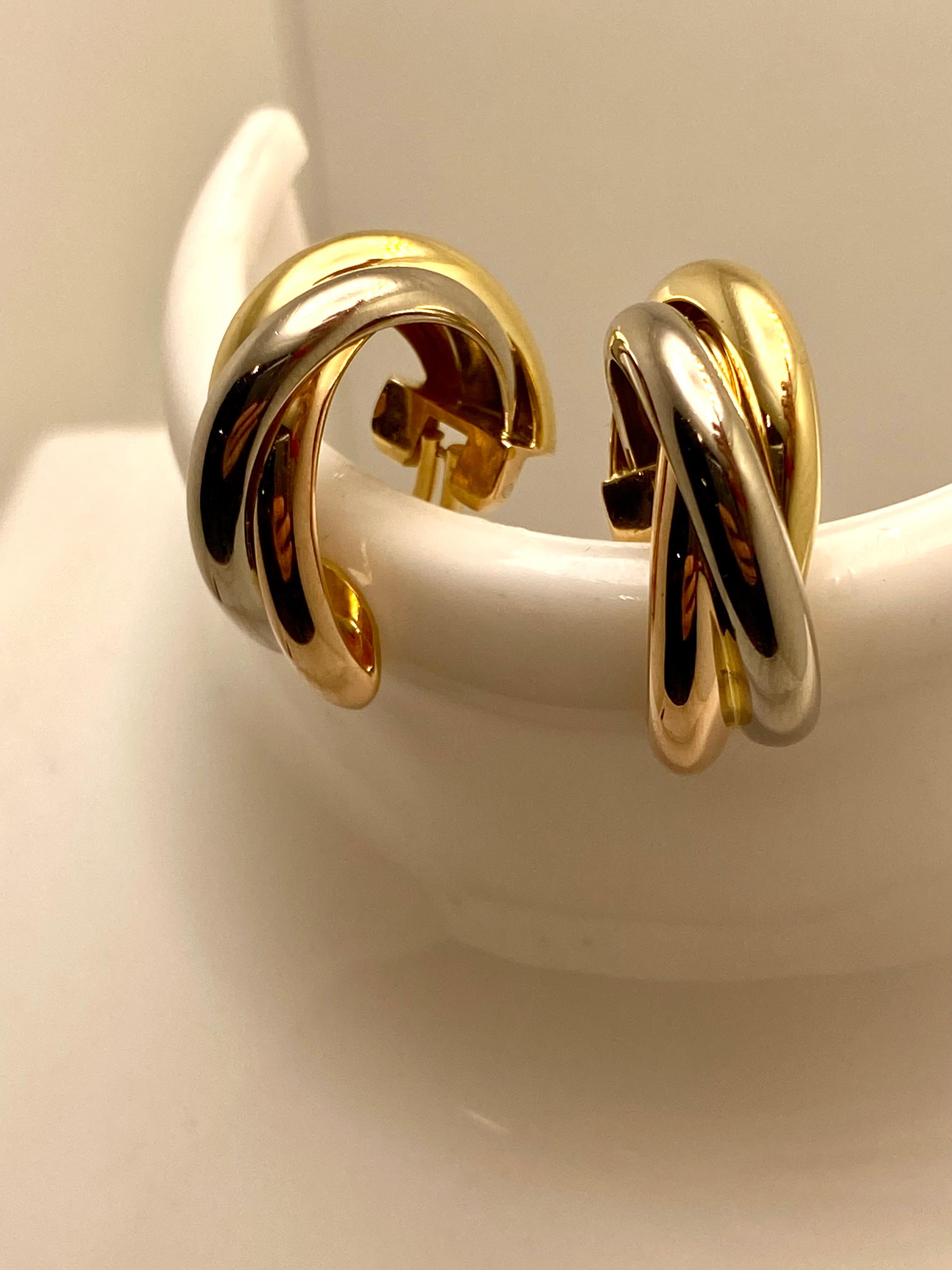 Boucles d'oreilles Trinité de Cartier en or jaune, blanc et rose 18 carats Pour femmes en vente
