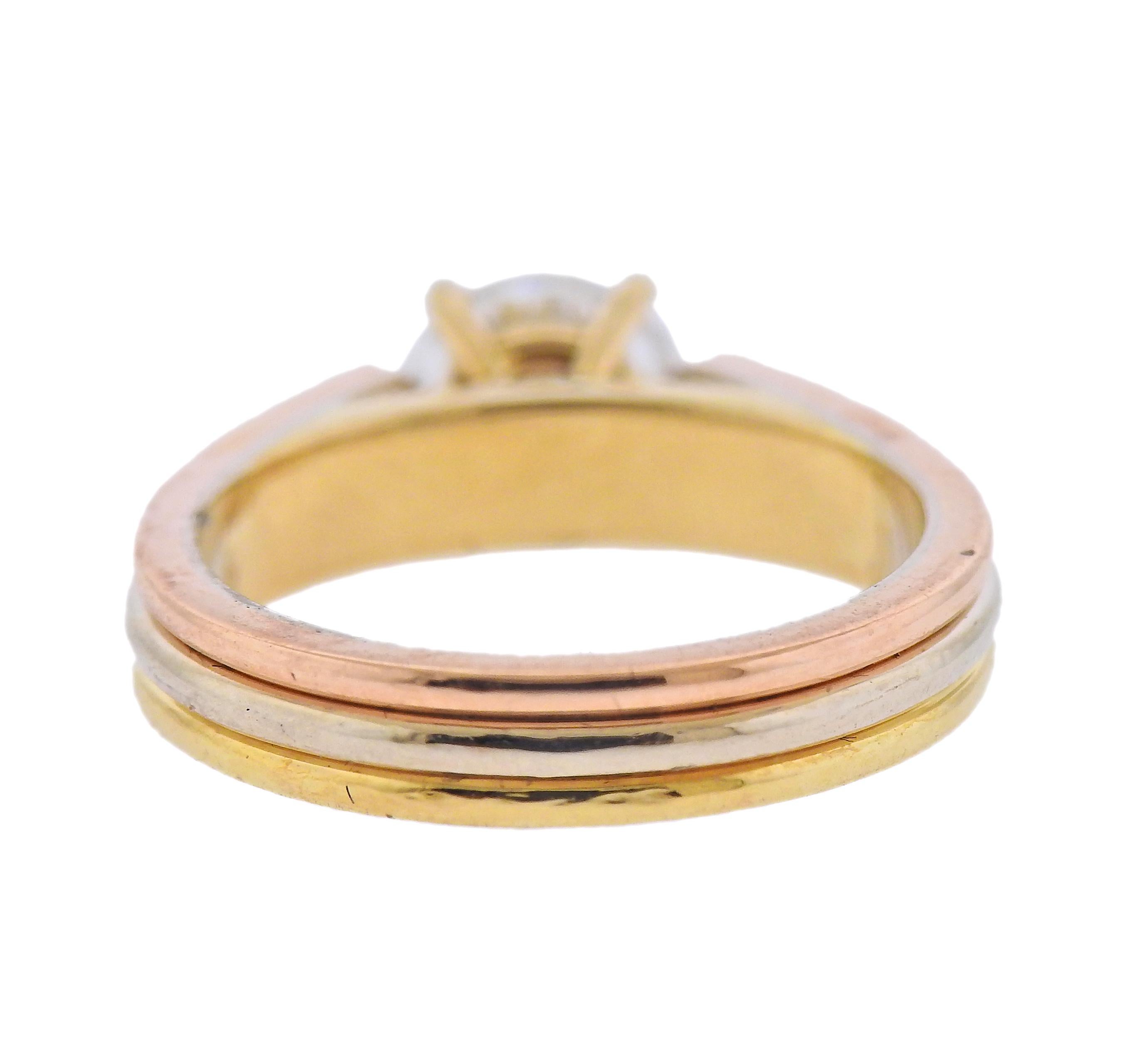 Round Cut Cartier Trinity GIA 0.91 Carat G VVS2 Diamond Gold Engagement Ring
