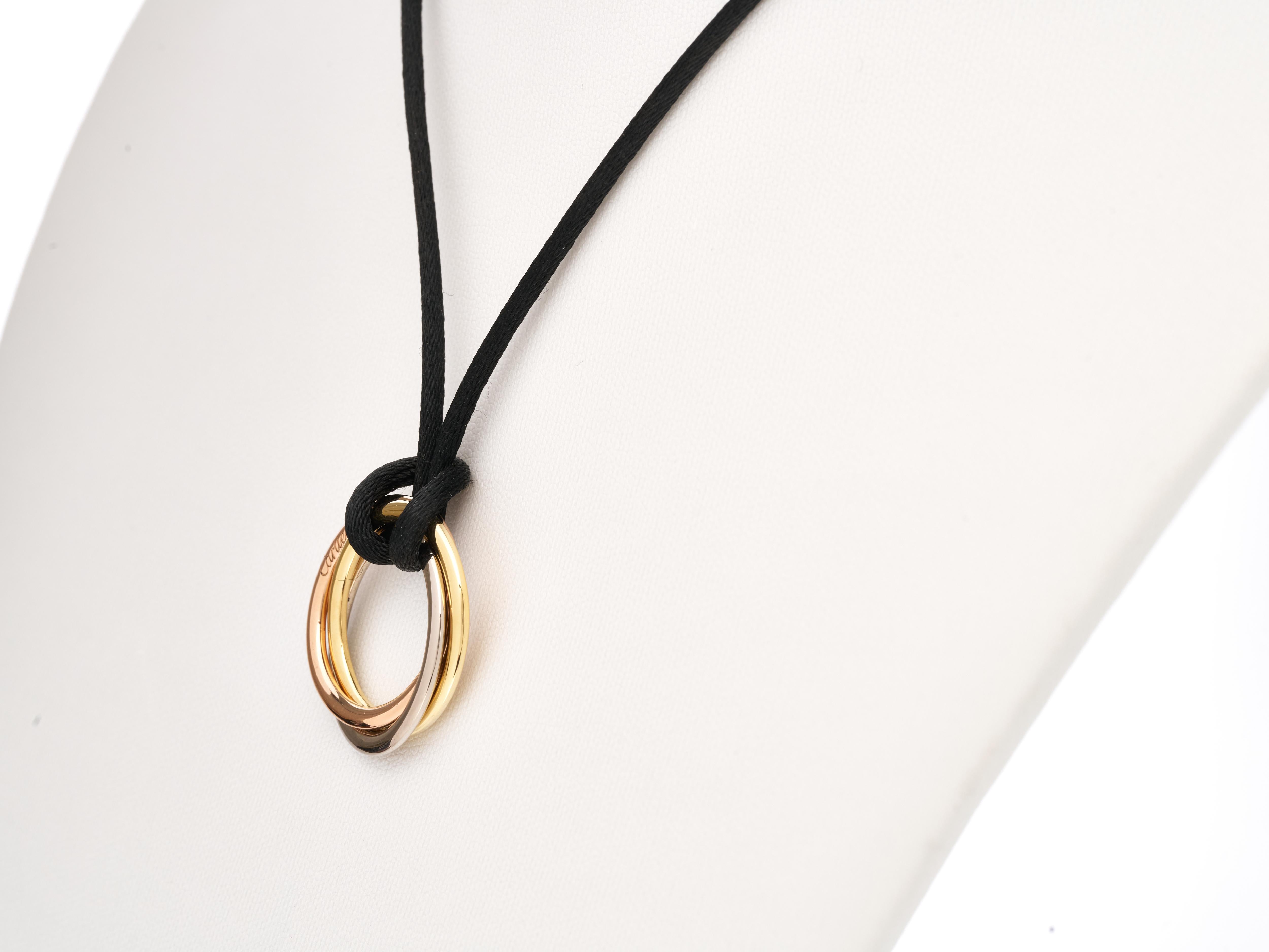 Cartier Trinity Collana d'oro di medie dimensioni su corda con scatola Immacolata In condizioni ottime in vendita a London, GB