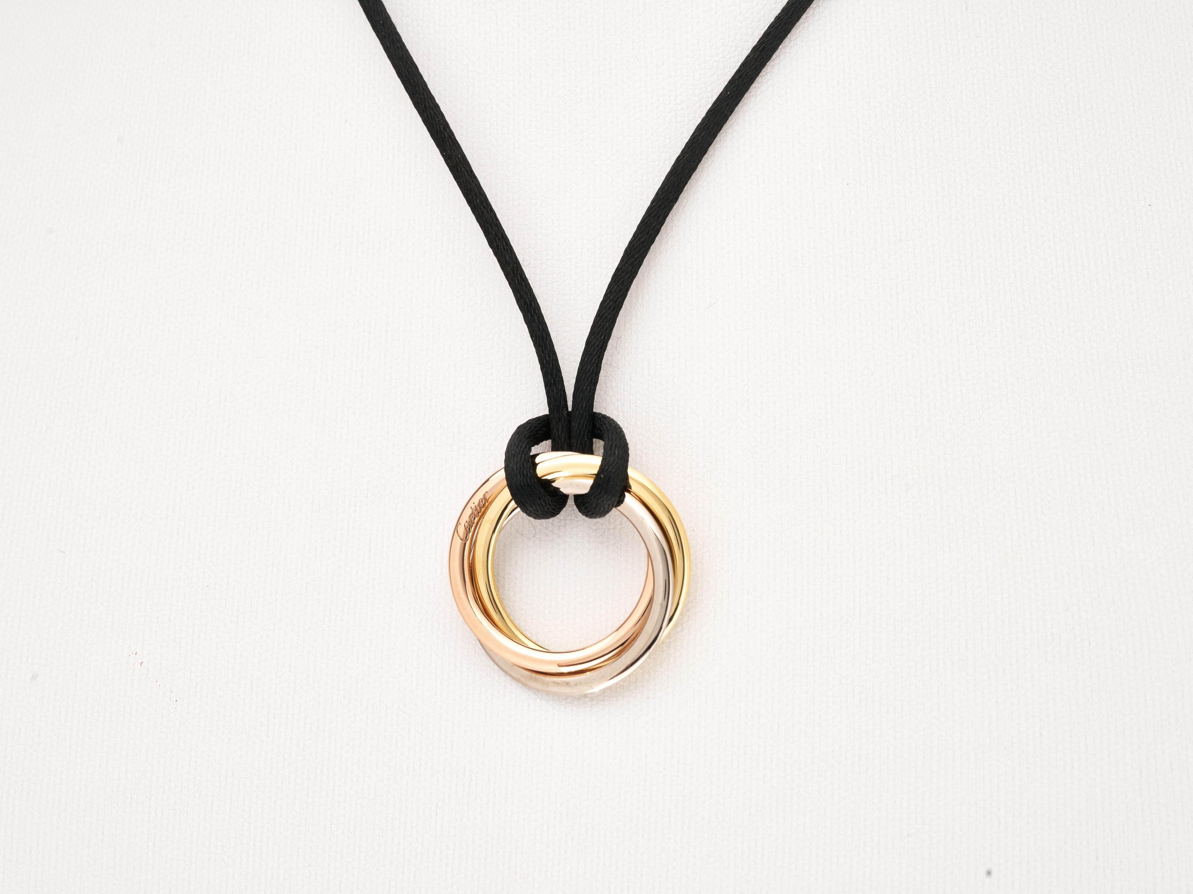Cartier Trinity Collana d'oro di medie dimensioni su corda con scatola Immacolata in vendita 1