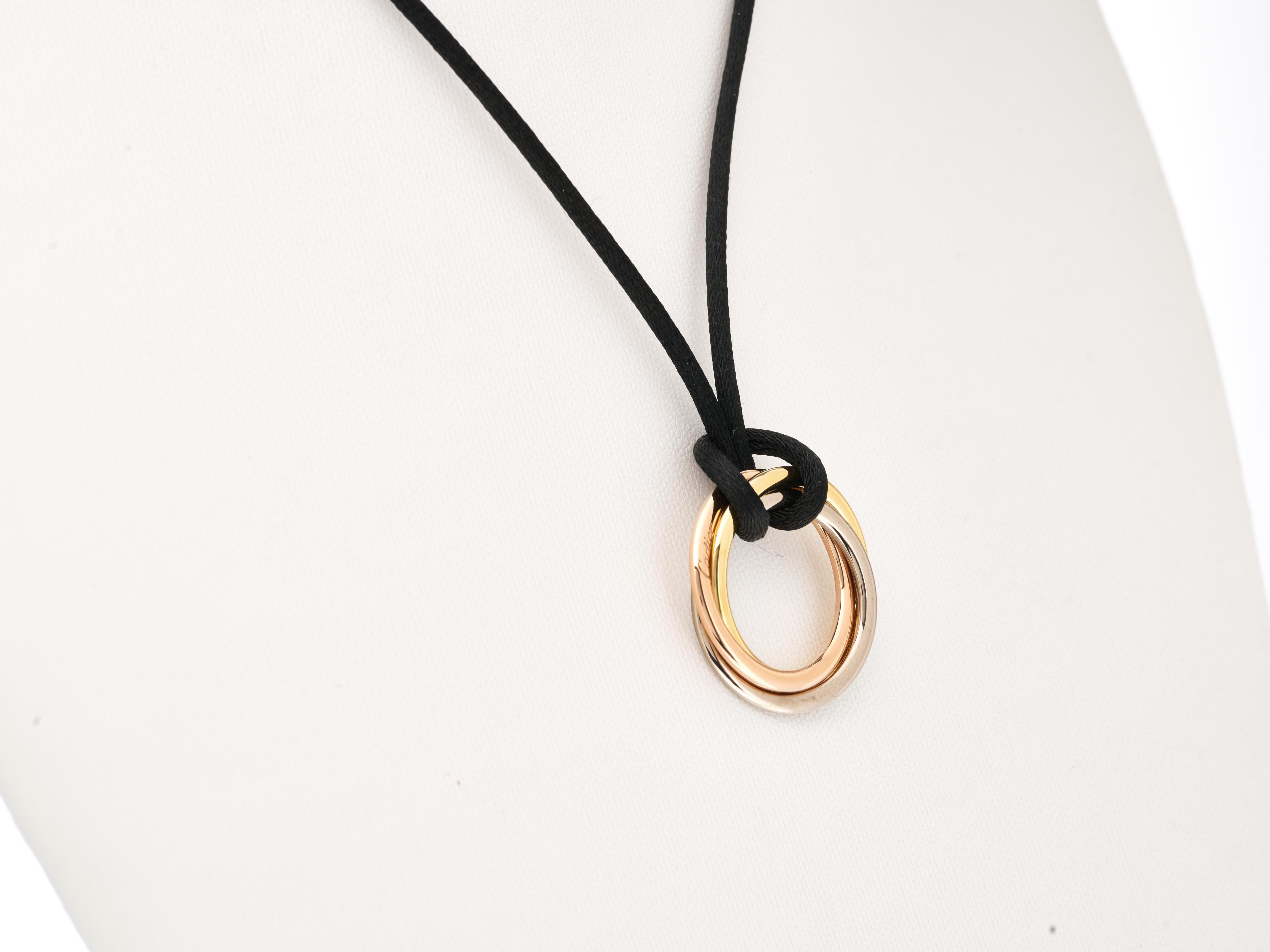 Cartier Trinity Collana d'oro di medie dimensioni su corda con scatola Immacolata in vendita 3
