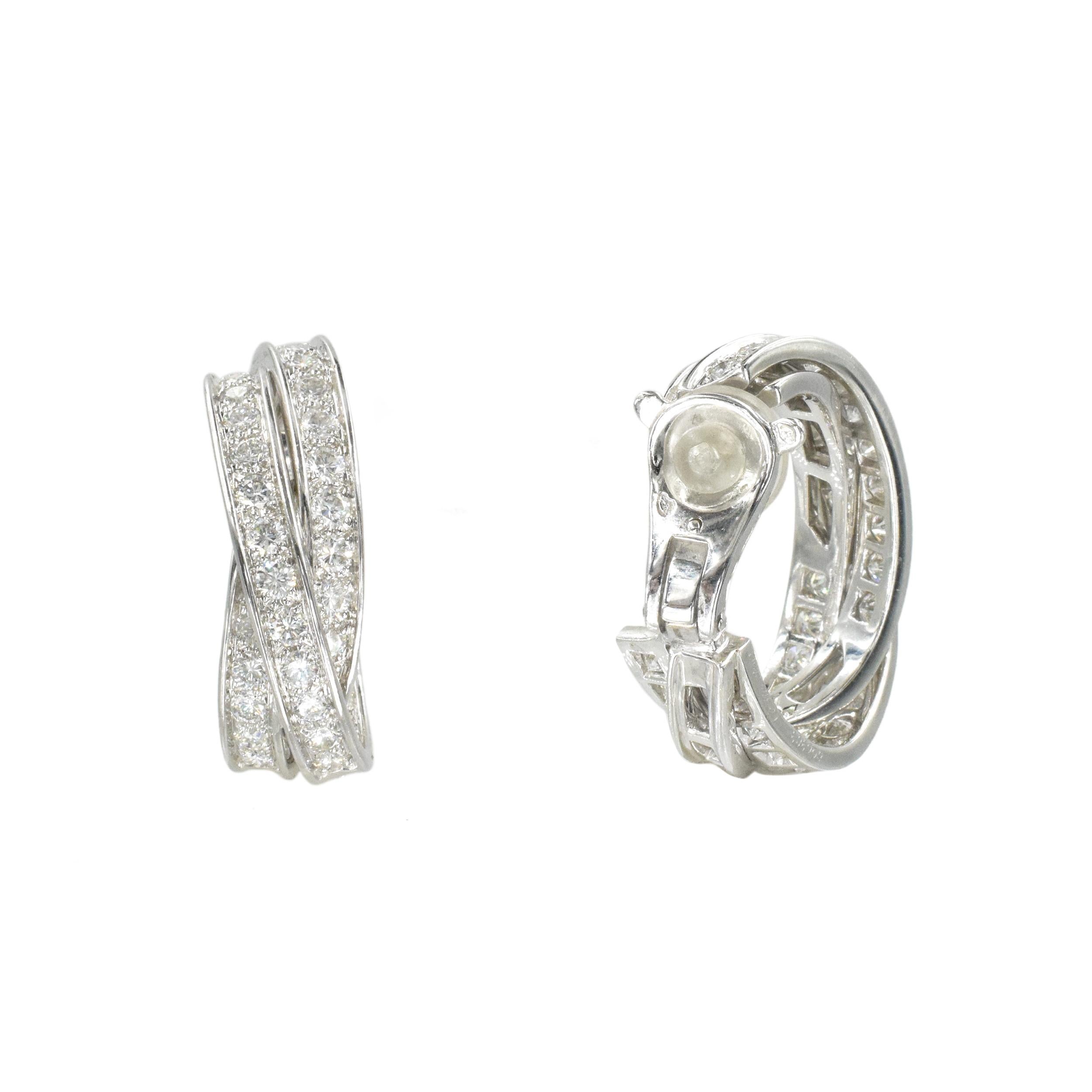 Cartier „Trinity“ Diamant-Ohrclips Französisch (Rundschliff) im Angebot