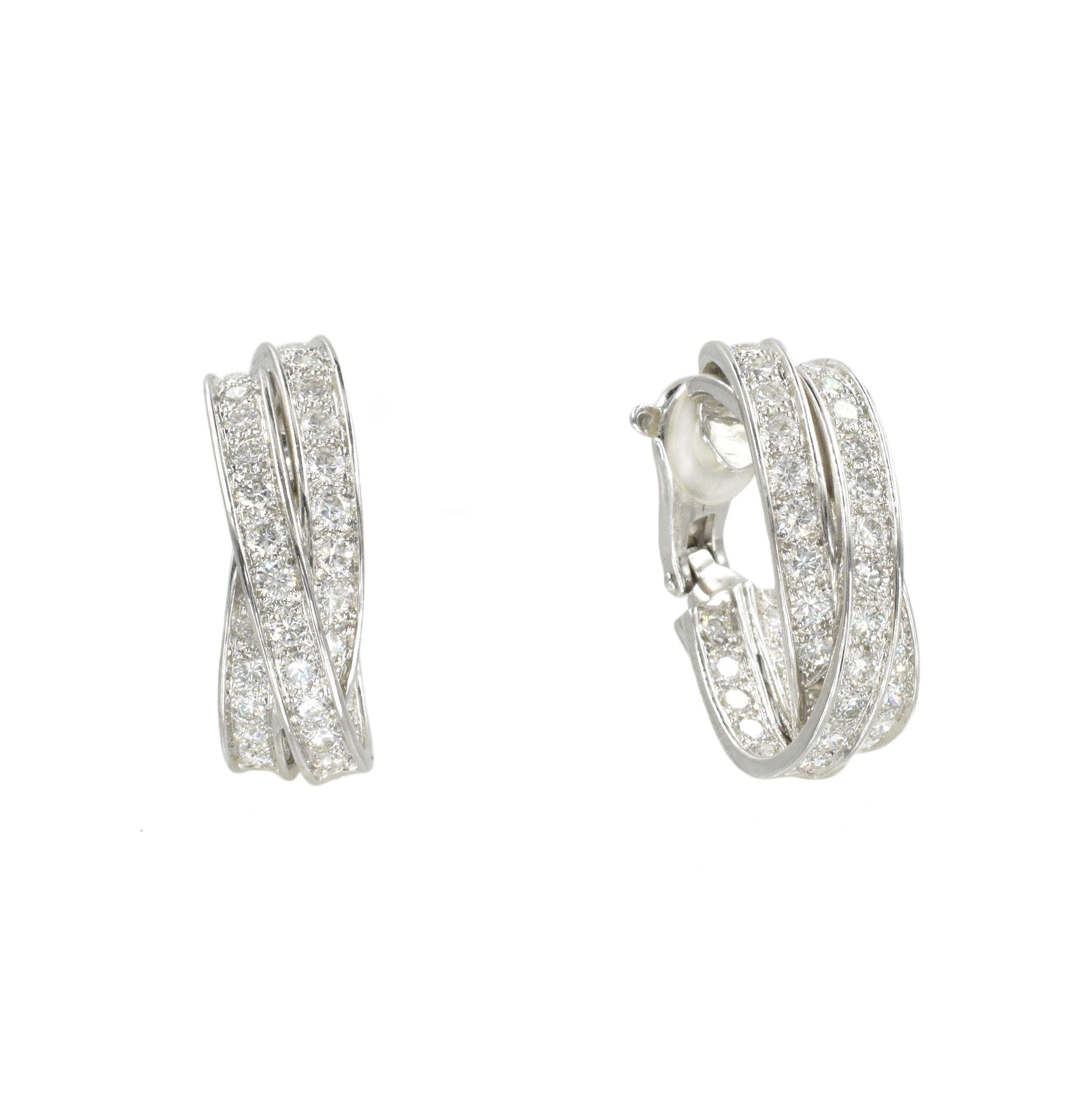 Cartier „Trinity“ Diamant-Ohrclips Französisch im Zustand „Hervorragend“ im Angebot in New York, NY