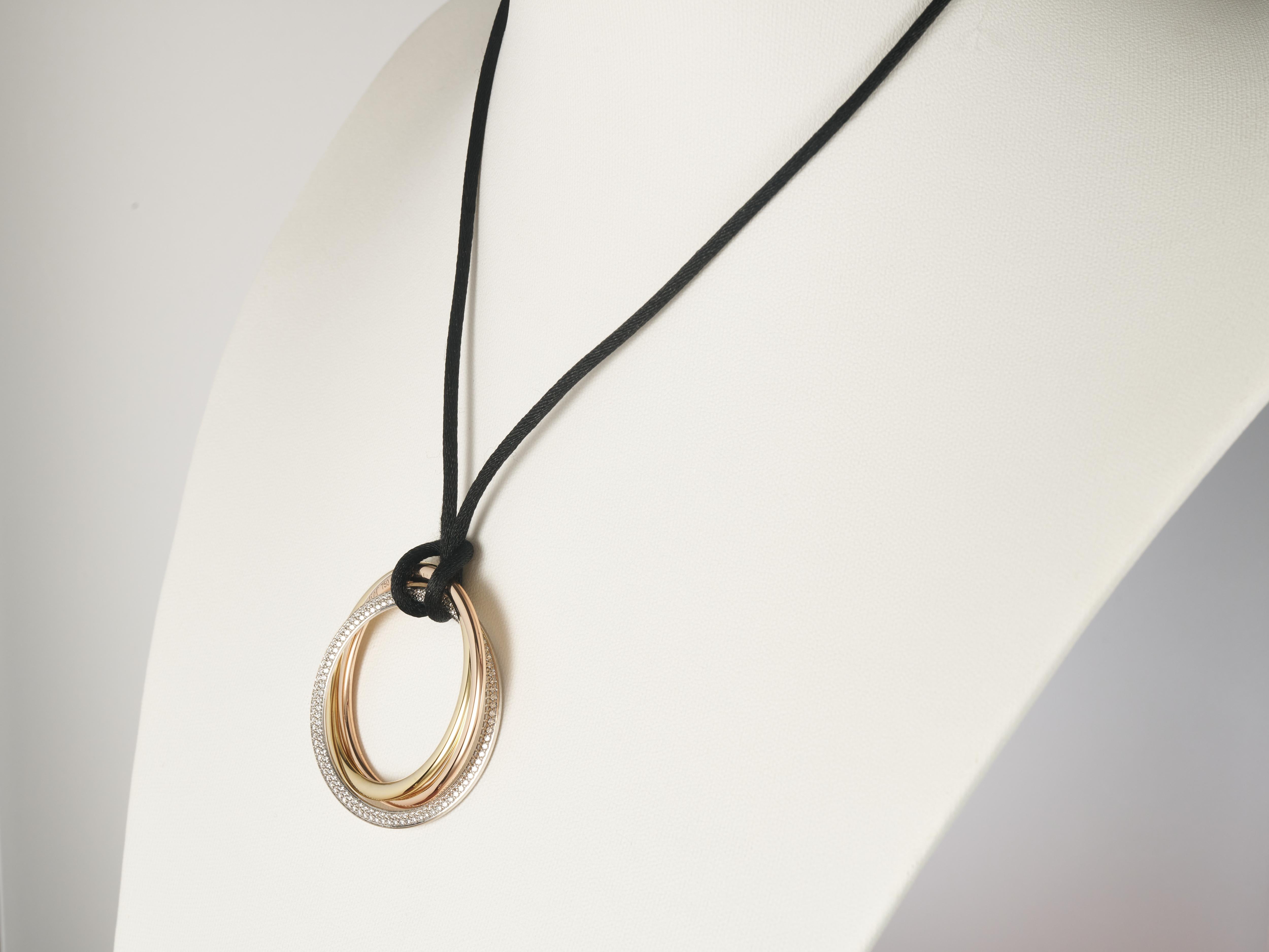 Taille brillant Cartier, grand collier Trinity Loop en or jaune, rose et blanc 18 carats avec diamants 0,9 carat en vente