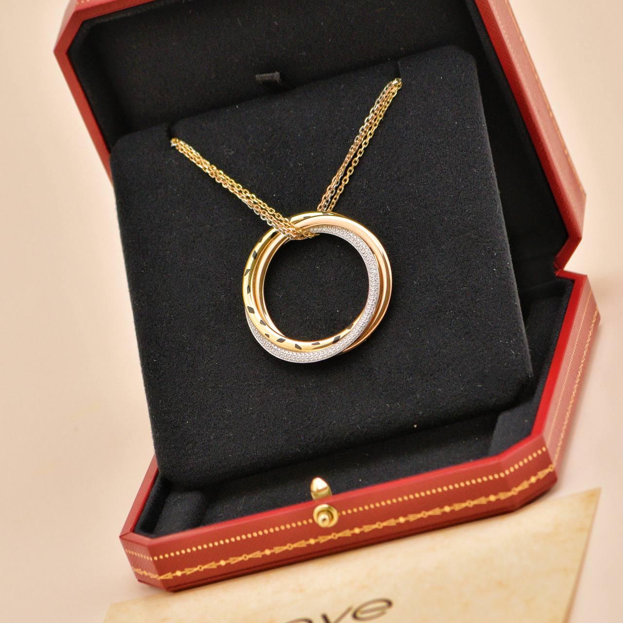 Cartier Trinity Panthère Diamant 18K Tri Colour Gold Anhänger Halskette im Zustand „Hervorragend“ im Angebot in Banbury, GB