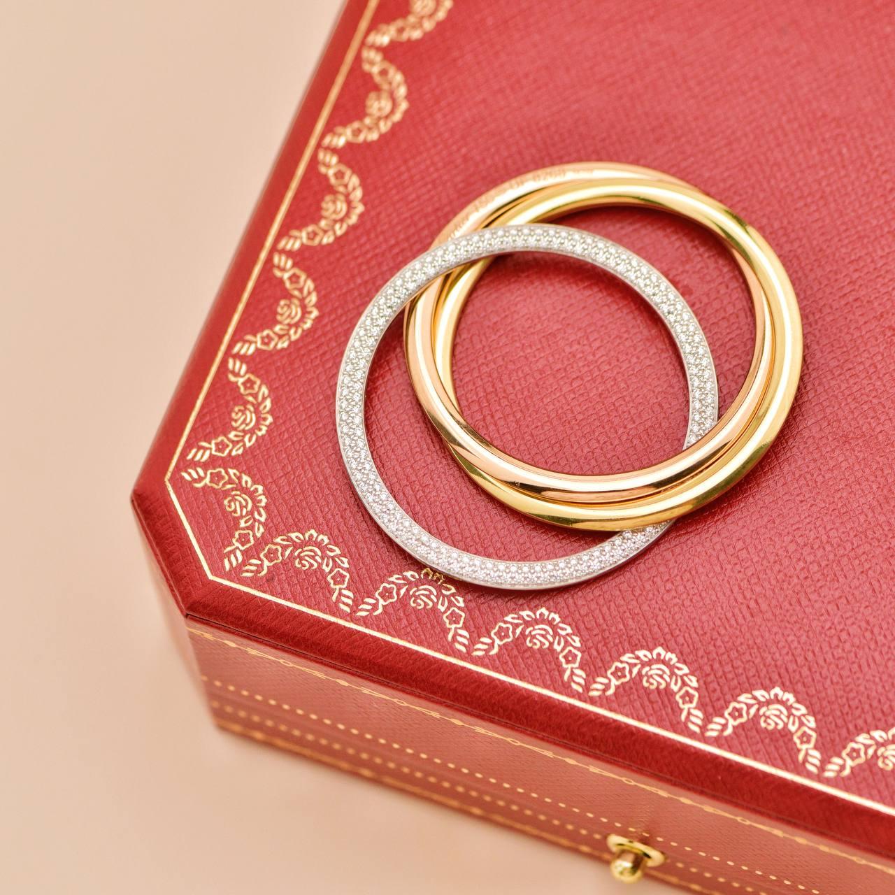 Cartier Trinity Panthère Diamant 18K Tri Colour Gold Anhänger Halskette im Angebot 2