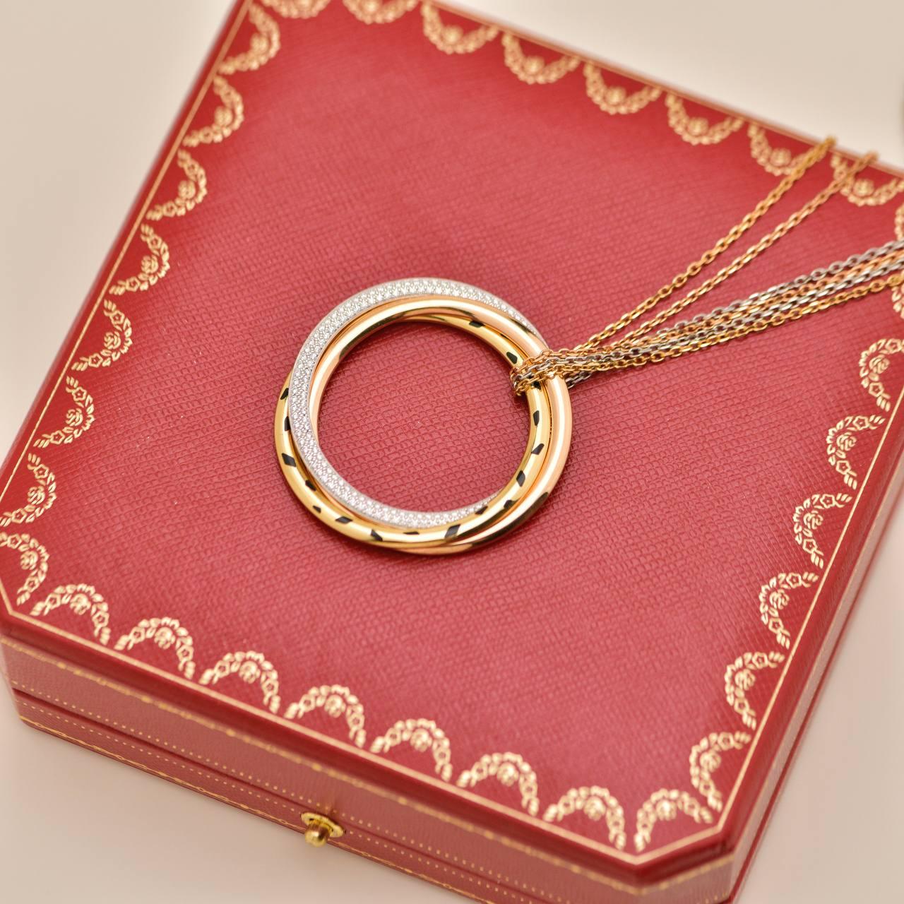 Cartier Trinity Panthère Diamant 18K Tri Colour Gold Anhänger Halskette im Angebot 3