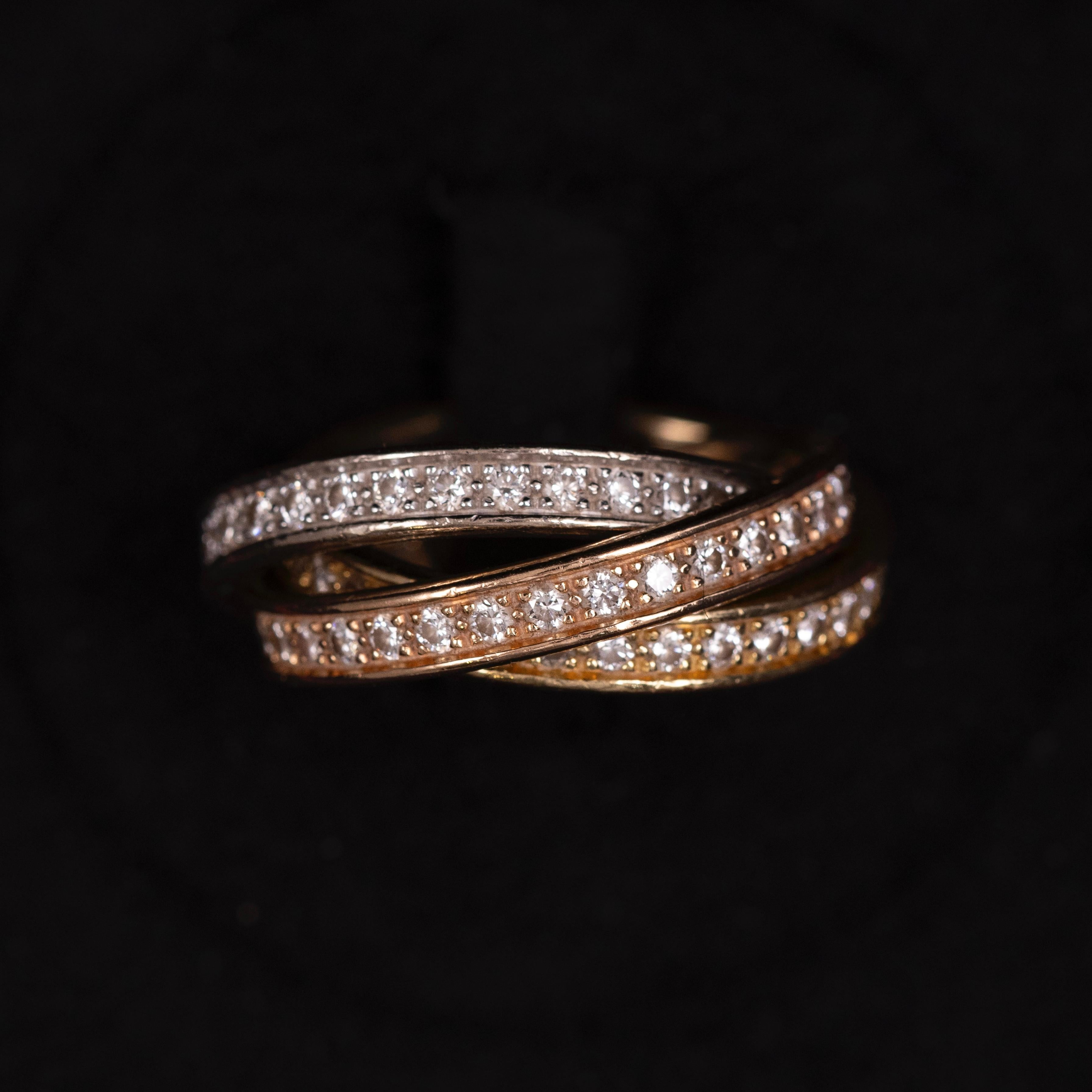 Round Cut Cartier Trinity Pavé Diamond Ring 18K Tricolor Yellow Rose White Gold Box Papers For Sale