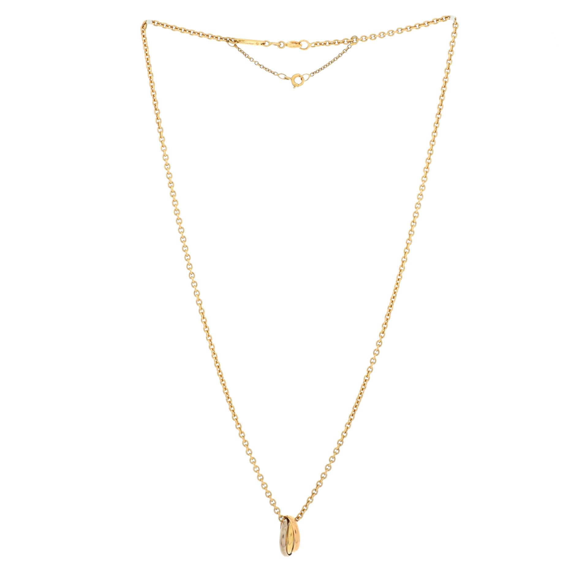 Cartier Trinity-Halskette mit Anhänger aus 18 Karat dreifarbigem Gold im Zustand „Gut“ in New York, NY