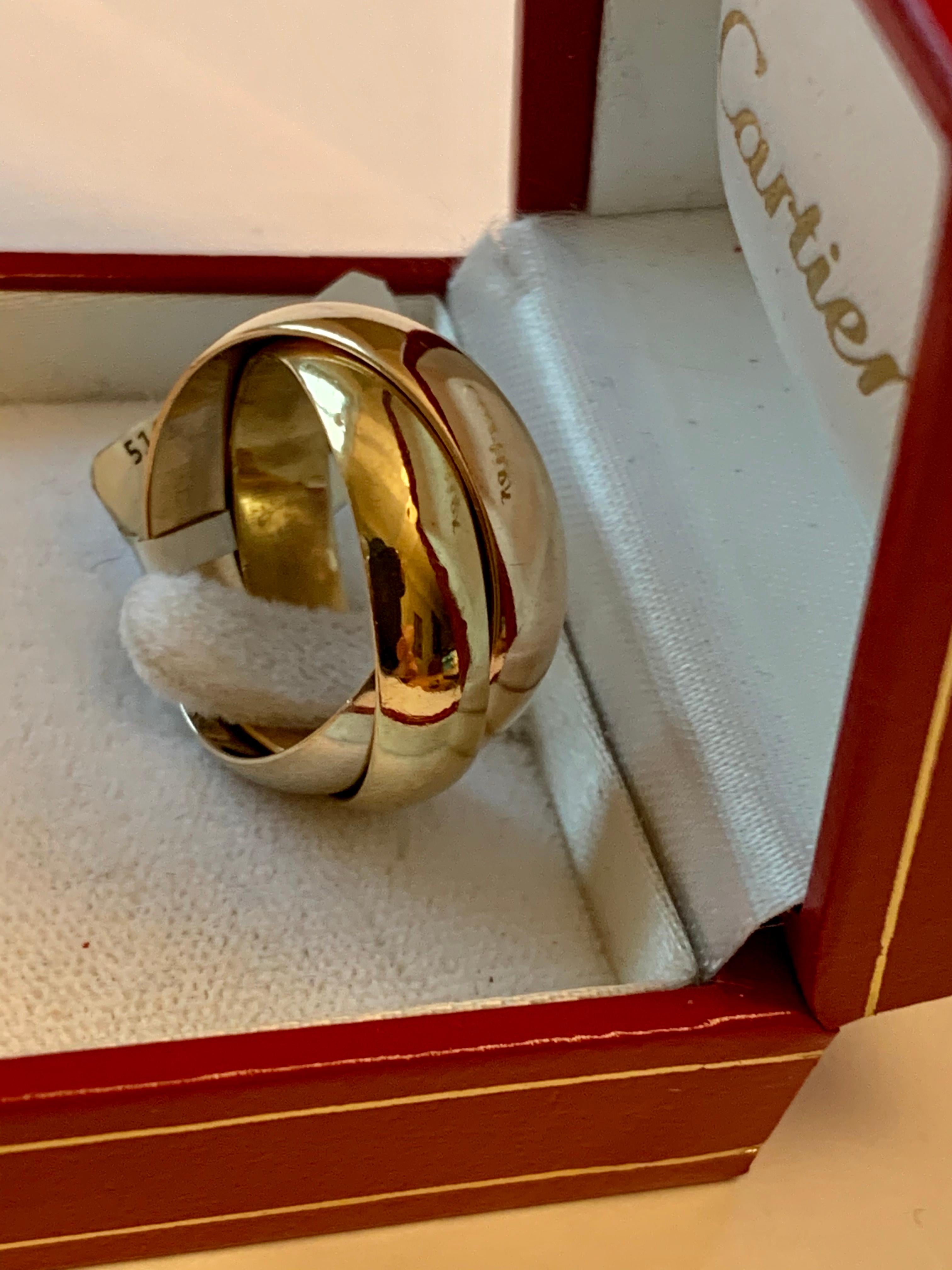 Contemporain Bague Trinity de Cartier en or rose jaune blanc 18 carats Grande bague Trinity