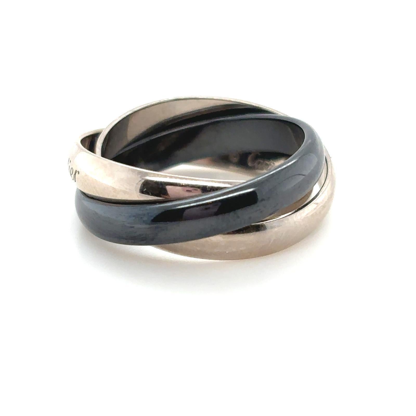Cartier Trinity Ring Set in 18 Karat White Gold and Black Ceramic In Good Condition For Sale In London, GB