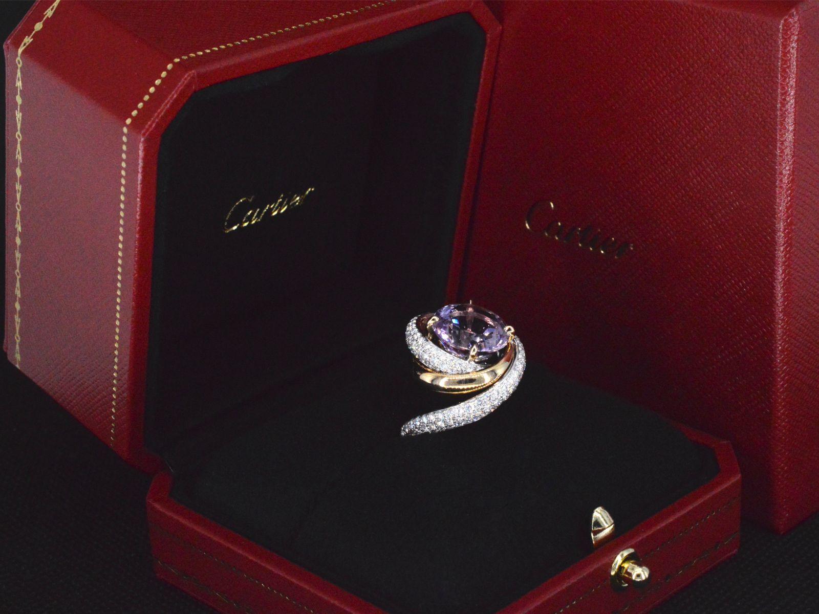 Women's or Men's Cartier - Trinity Ruban amethyst diamond ring For Sale