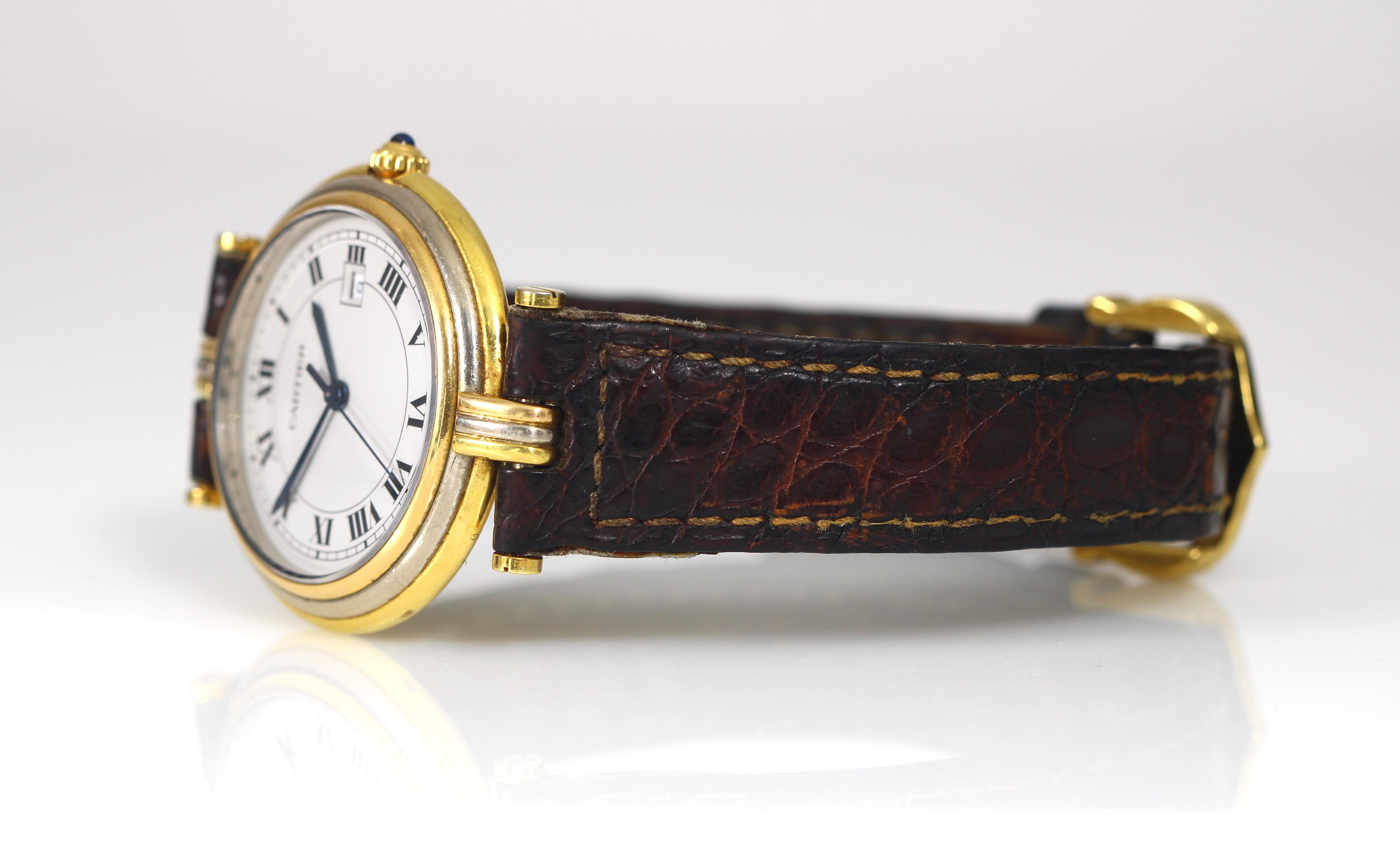 In vendita questo raro orologio tricolore firmato Cartier. Questo è un bellissimo orologio da polso Cartier trinity. La collezione trinity di Cartier è famosa in tutto il mondo per i gioielli che combinano perfettamente i tre colori dell'oro.