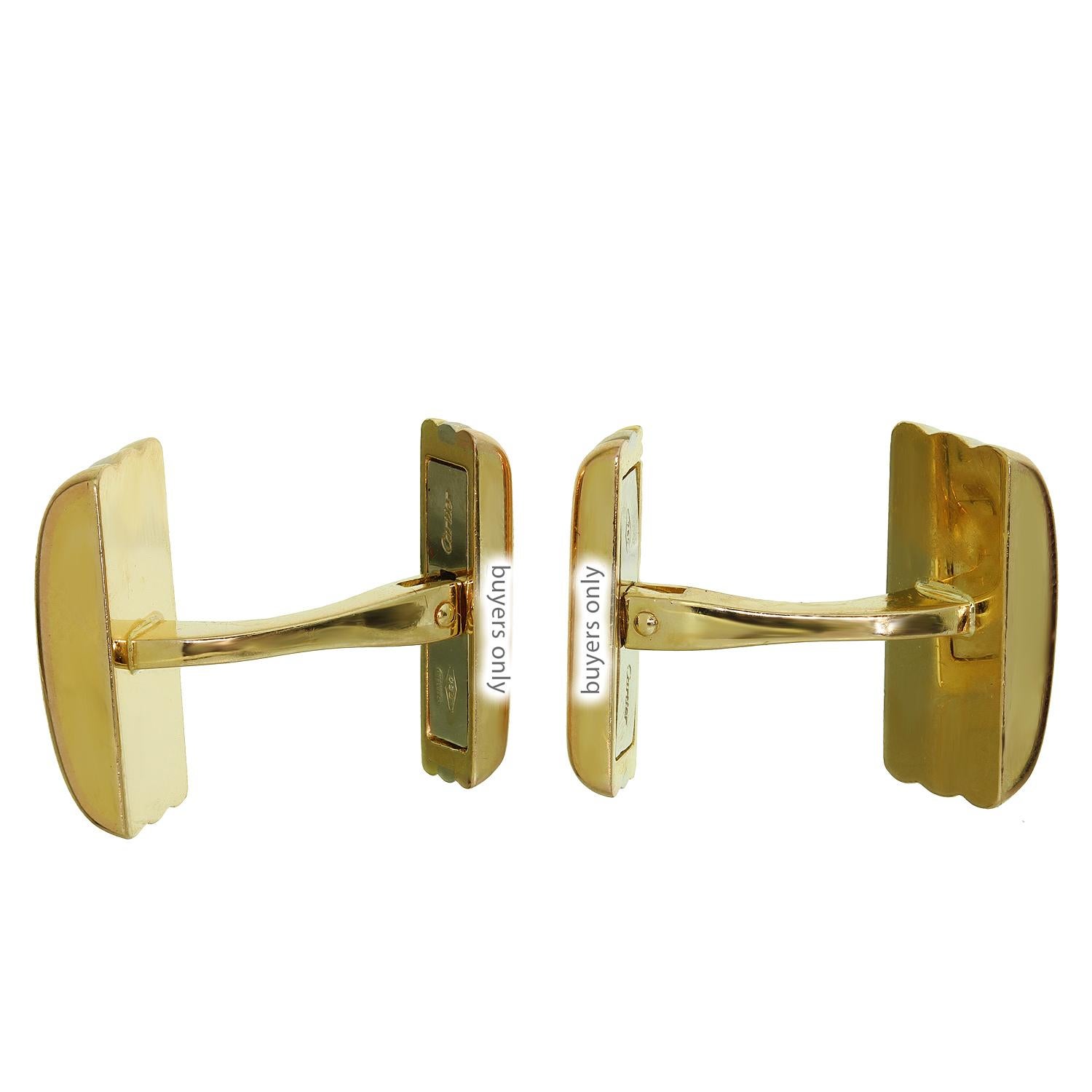Cartier Trinity Tri-Color Gold Cufflinks In Excellent Condition In New York, NY