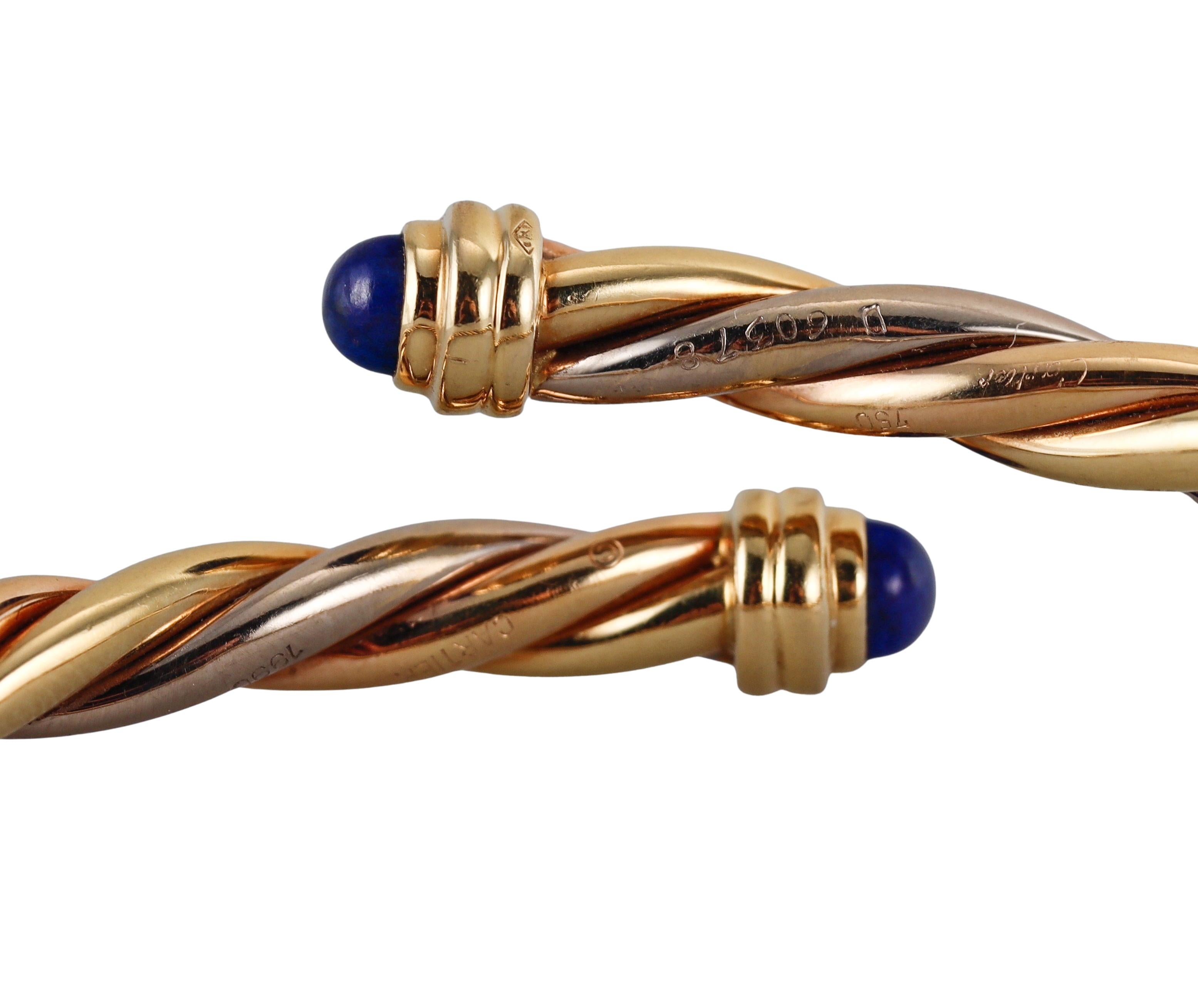 Cartier Bracciale Trinity Tri Color in oro Lapislazzuli Bypass In condizioni ottime in vendita a New York, NY