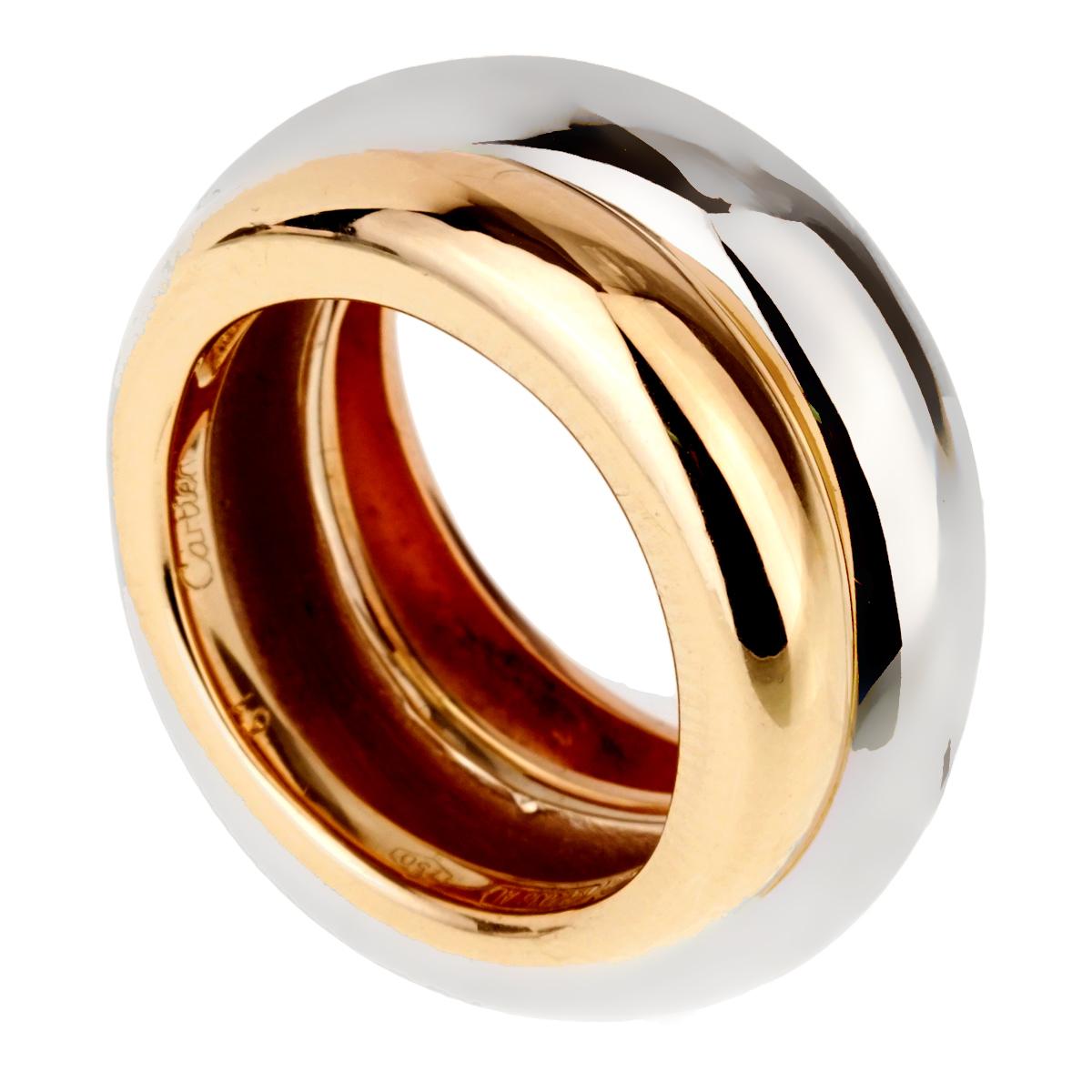 A stunning Cartier Trinity ring featuring tri color 18k yellow rose and white gold seamlessly paired together. Size 5 1/2

Sku: 1059