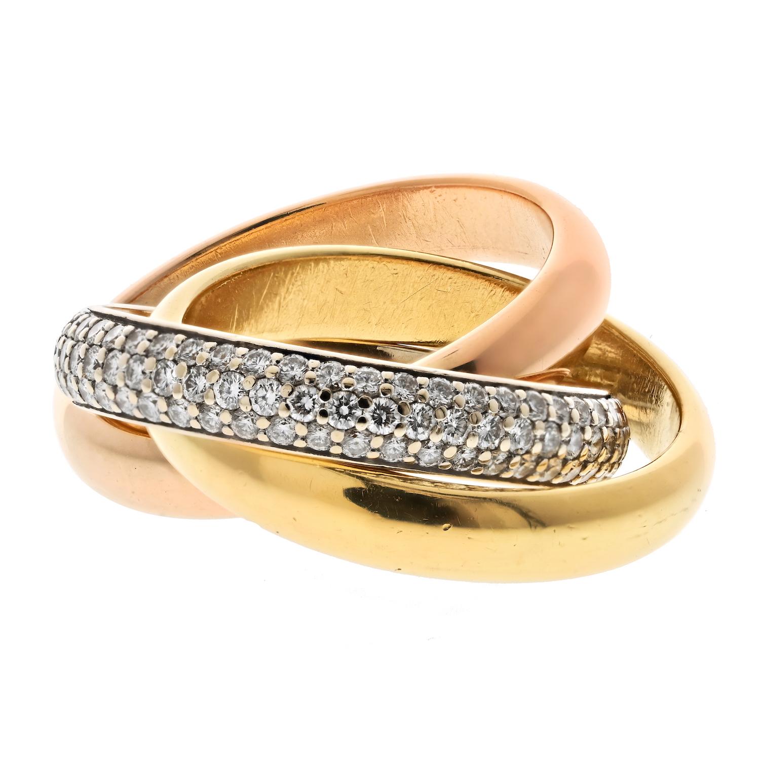 The Trinity de Cartier ring is popular due to its unique design and the significance of the intertwined three bands representing love, friendship, and loyalty. Its association with the luxury brand Cartier also adds to its popularity.
Available for