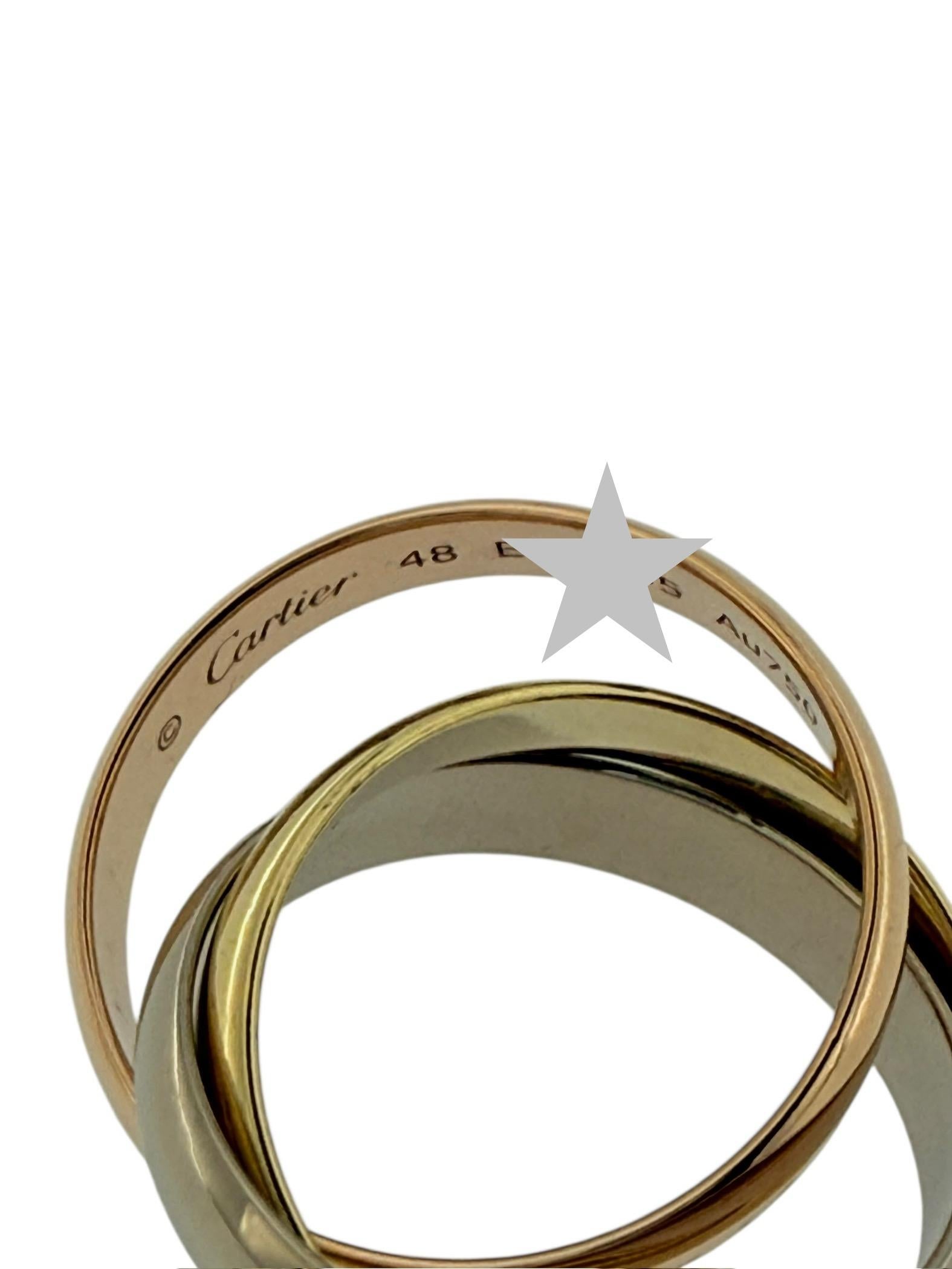 Taille Cartier : 48cm

Bague trinitaire de Cartier : Un symbole intemporel d'élégance et d'émotion

Présentée pour la première fois en 1924 par le légendaire joaillier français Louis Cartier, la bague trinitaire de Cartier est devenue l'un des