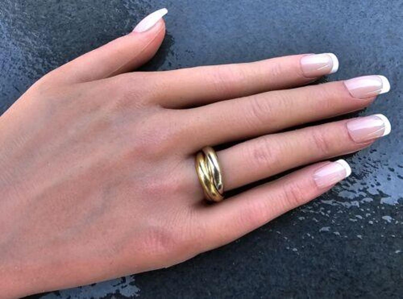 Cartier Trinity Wedding Band Ring 18k Gold Tri-color Rolling Sz 50 US 5.25 For Sale 1