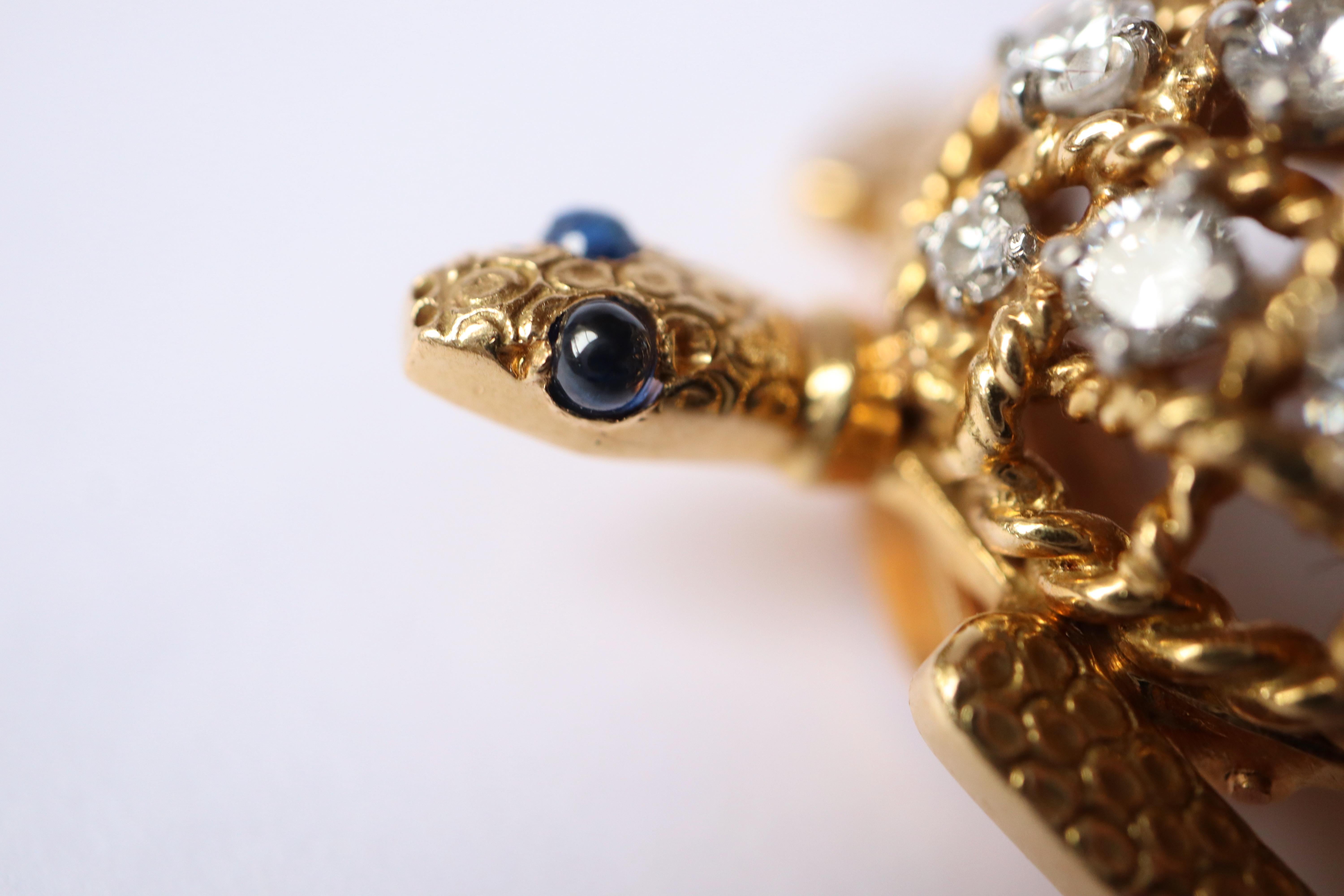Taille brillant Cartier Broche à clip tortue en or jaune 18 carats 750 et diamants en vente