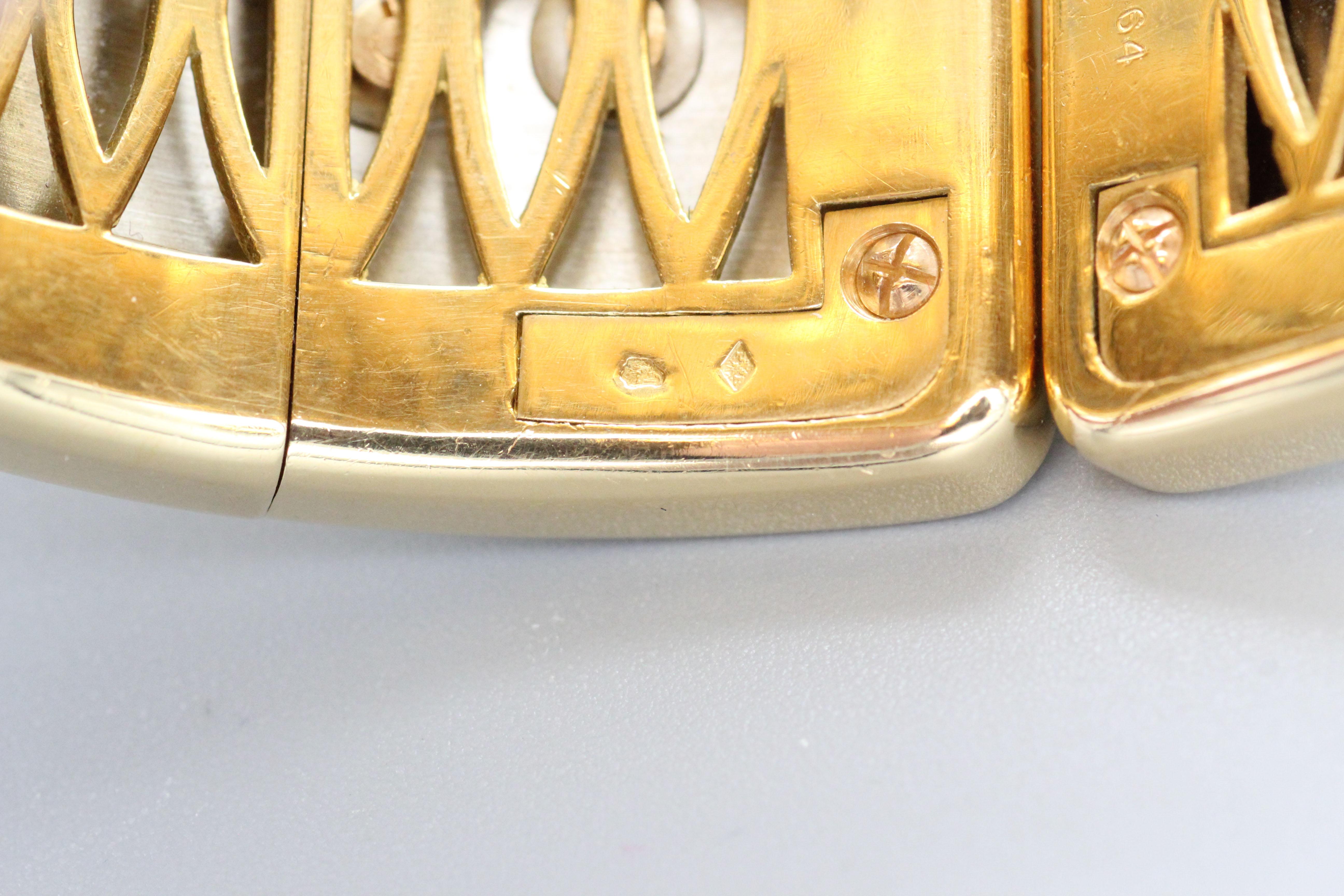 Cartier: 18 Karat Gelb- und Weißgold Manschettenarmband mit zwei Reihen Spaziergängen und Panther im Angebot 5