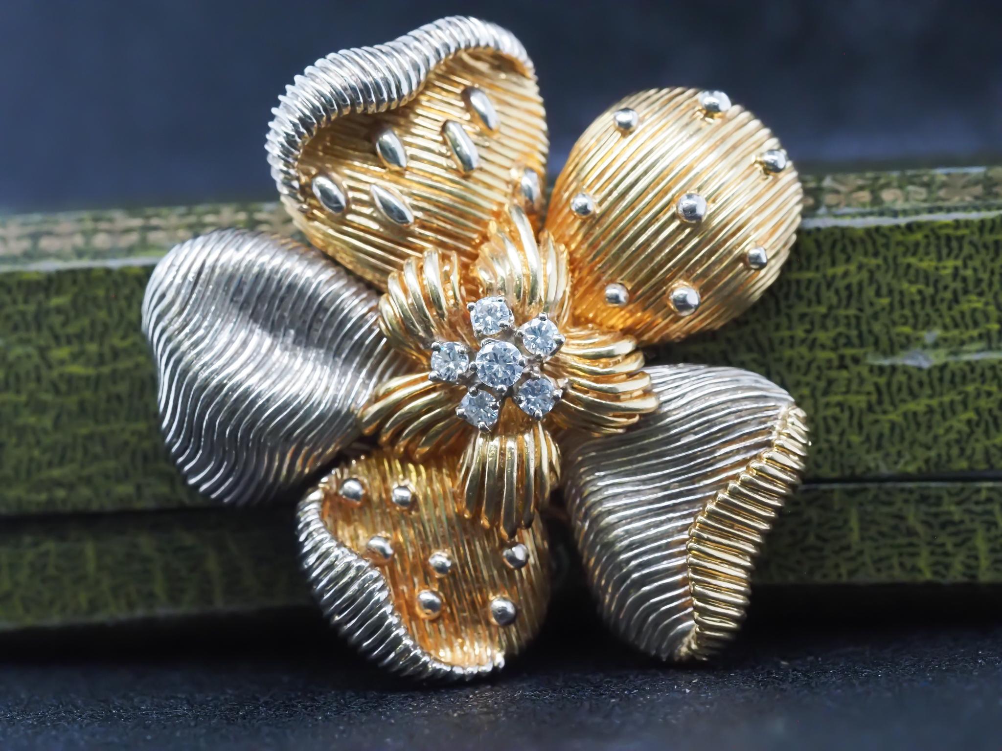 Cartier Two Tone 18K Gold and Diamond Flower Brooch In Good Condition For Sale In Hicksville, NY