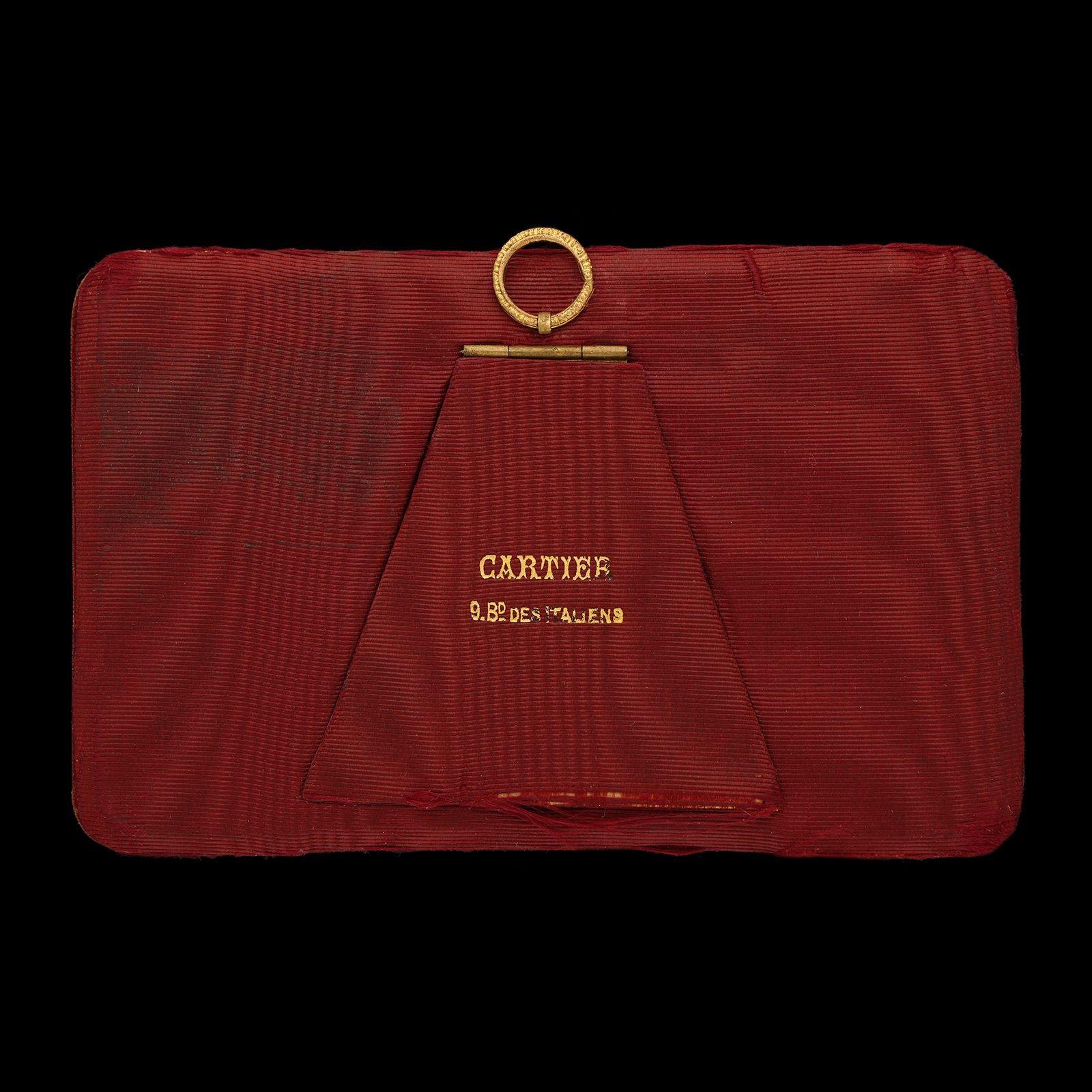 Cartier Unusual Pair of Hardstone Cameos in Red Velvet Frame Circa 1870s In Good Condition For Sale In London, GB