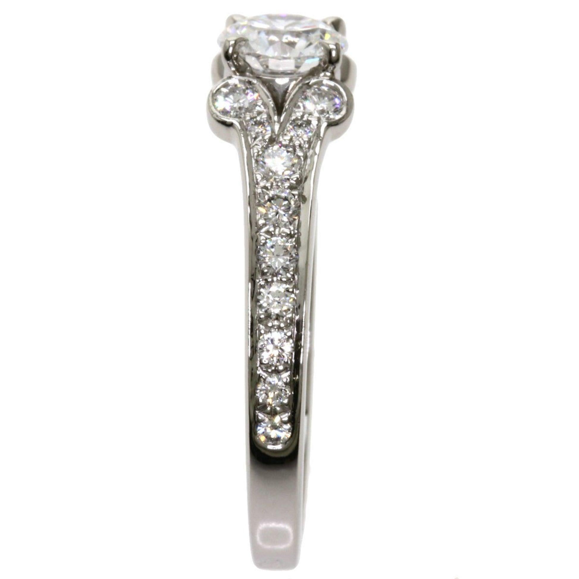 Cartier Valerina Solitaire Diamond Ring in Platinum In Good Condition For Sale In London, GB