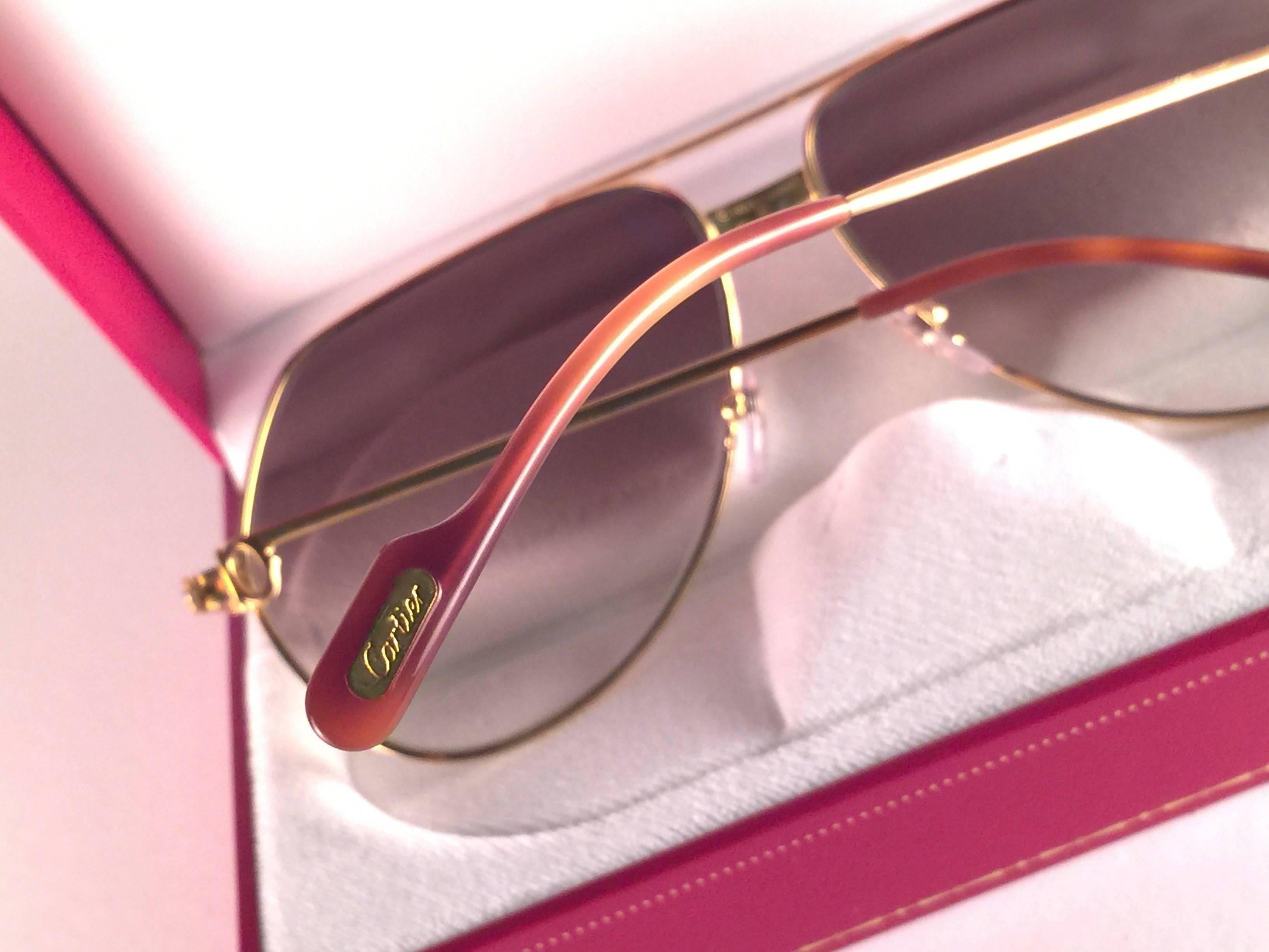 Women's or Men's Mint Cartier Vendome 56 MM Gold Brown Lens Heavy Plated Sunglasses France For Sale