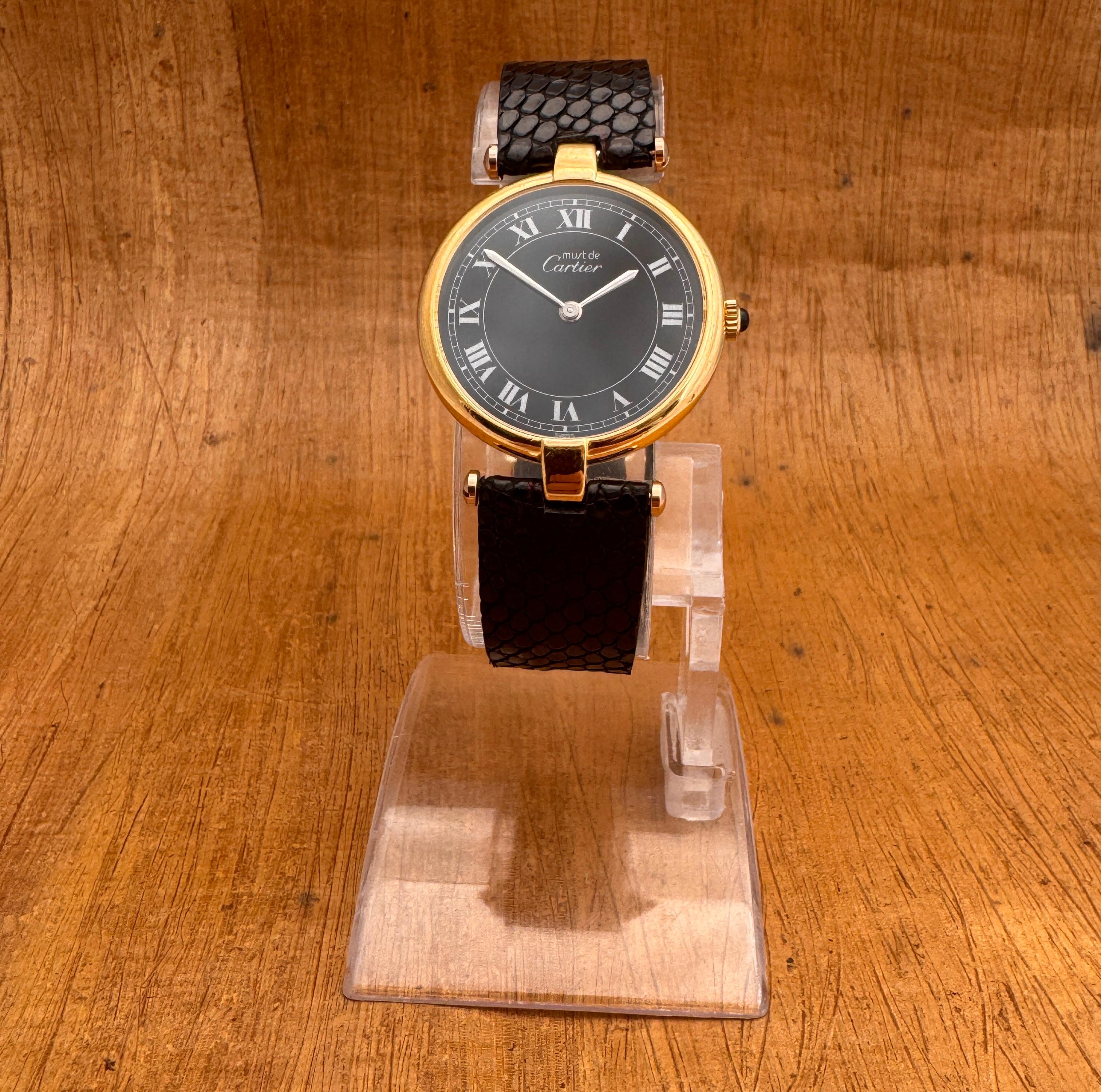 Cartier Vendome Vermeil 925 Roman Black Dial 30mm Watch In Good Condition For Sale In Toronto, CA