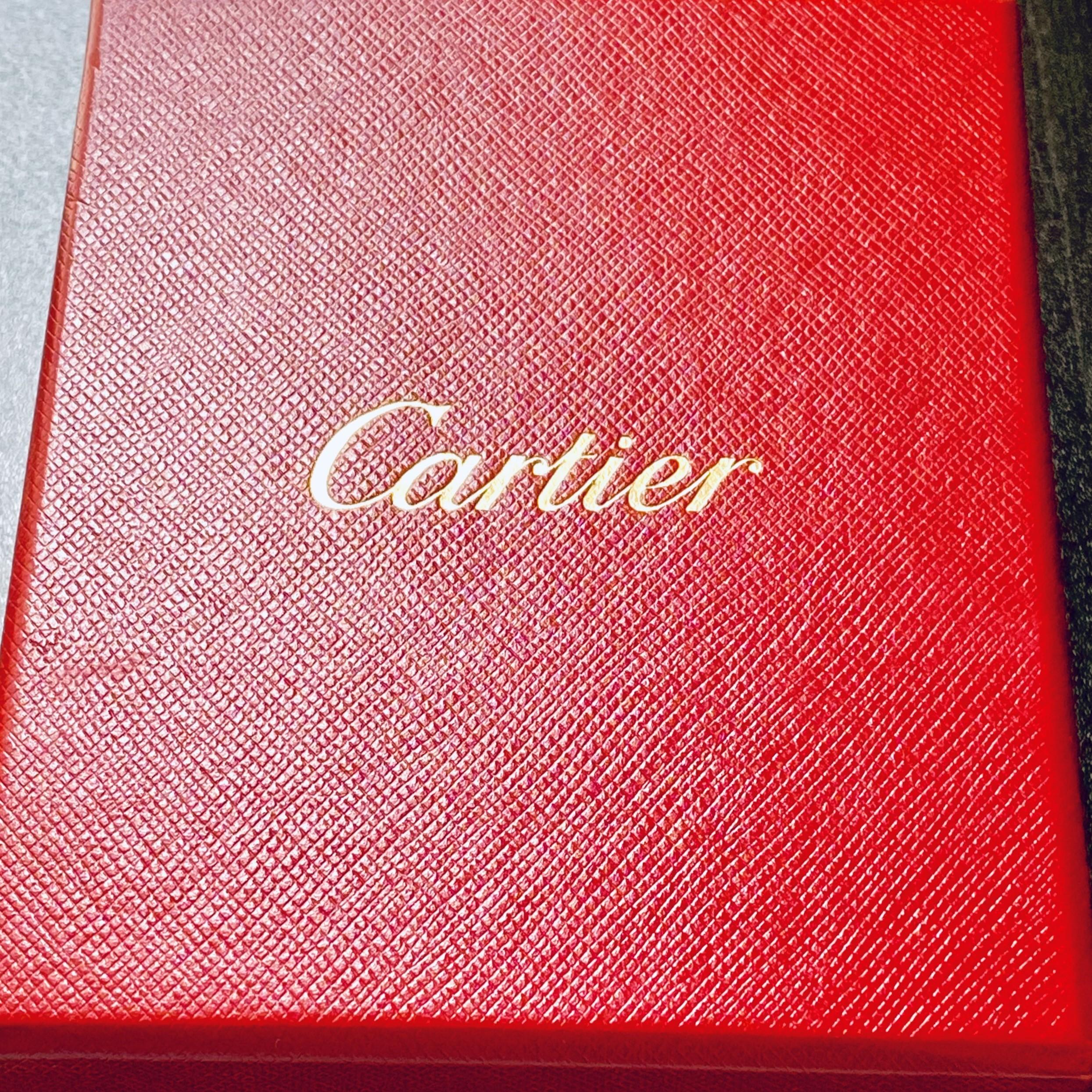 Contemporary Cartier Vintage 18 Karat Yellow Gold Leaf and Pearl Brooch For Sale