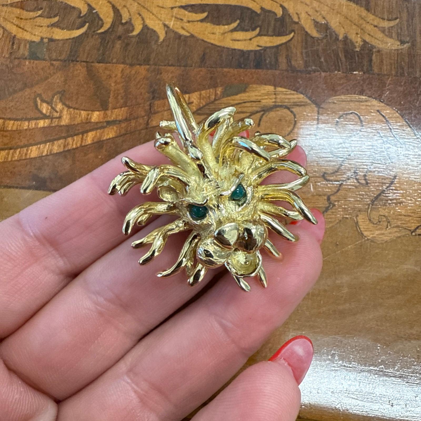 Cartier Vintage 1960s Or Jaune 18k & Chrysoprase Pendentif Lion Medusa Leo Zodiac Rare



Voici l'occasion d'acquérir un magnifique pendentif de créateur, qui constitue une pièce de collection.  


Le pendentif a été fabriqué par Cartier dans les