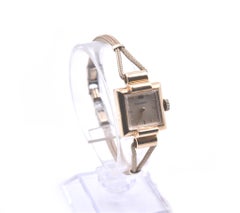 Cartier Vintage 18 Karat Yellow Gold Ladies Square Watch