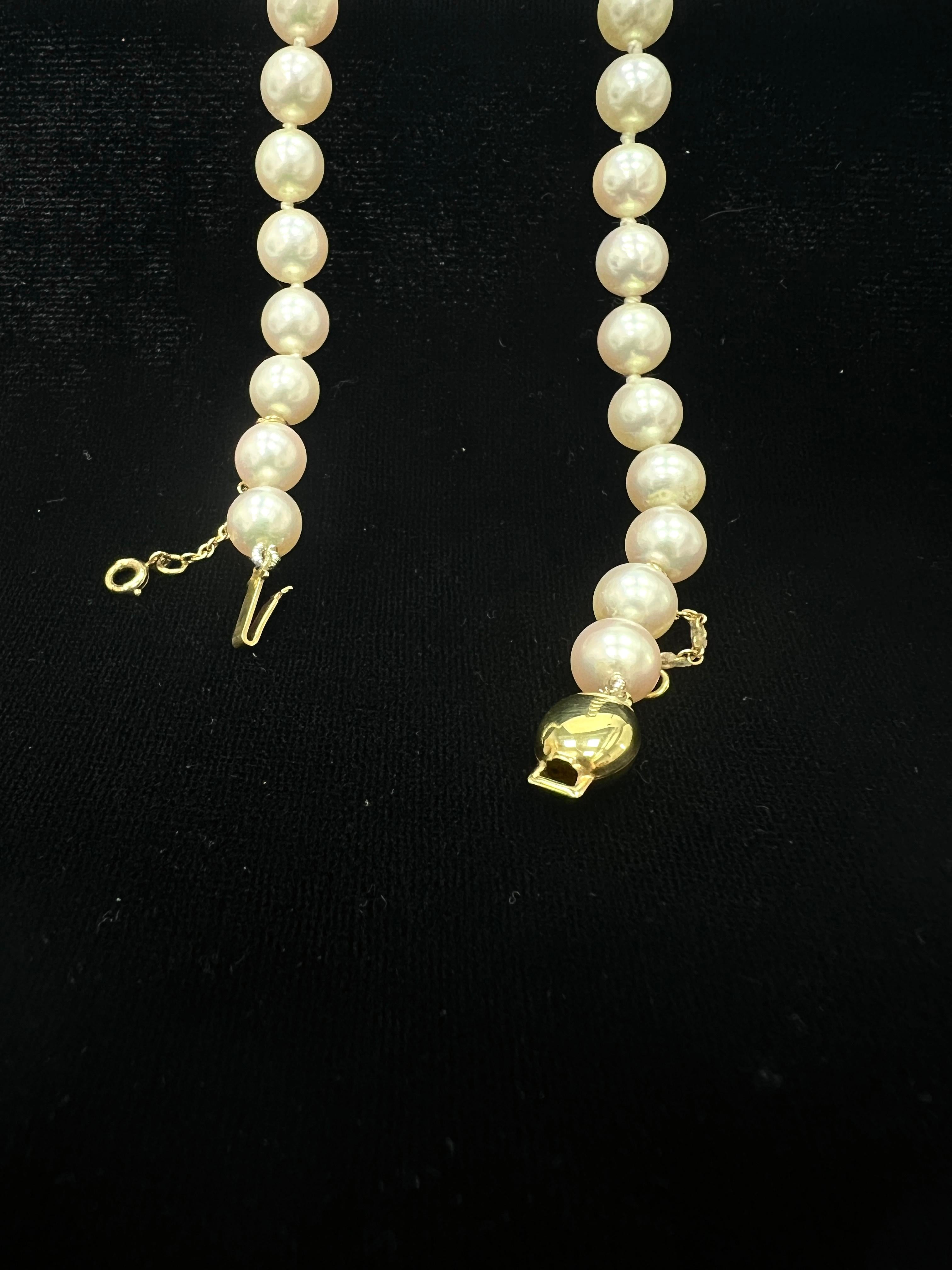 Cartier Collier vintage Panthère en or jaune 18 carats, émeraudes et perles en vente 3