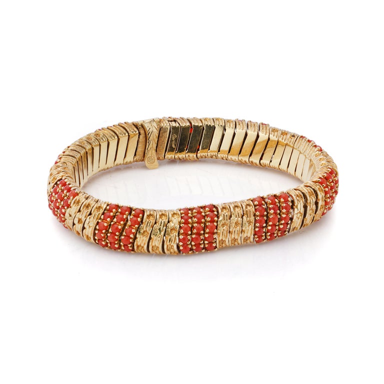 Cartier Vintage 18kt. Yellow Gold and Coral Signori and Bondioli Bracelet For Sale 4