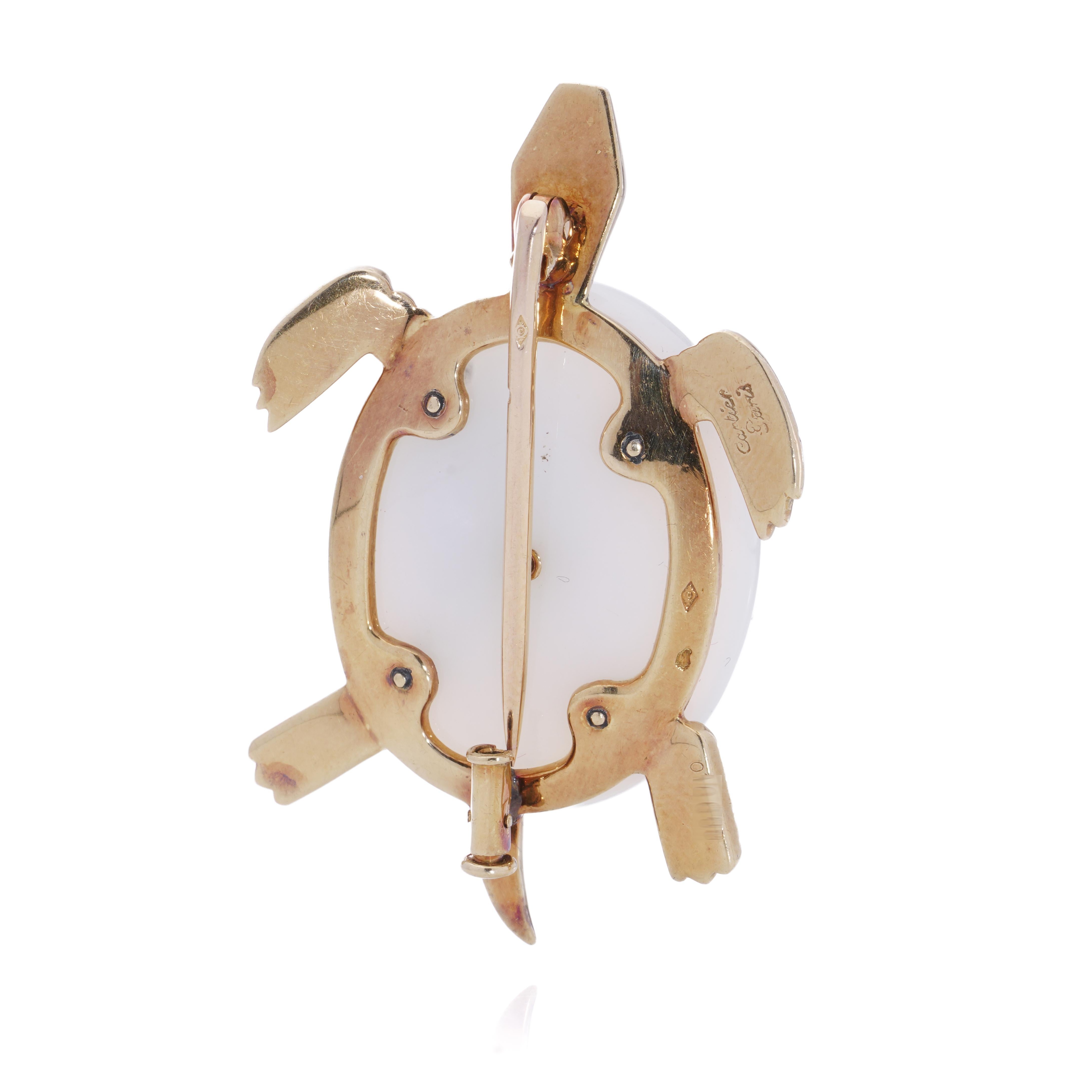 Cartier vintage 18kt. yellow gold and white chalcedony turtle brooch For Sale 2