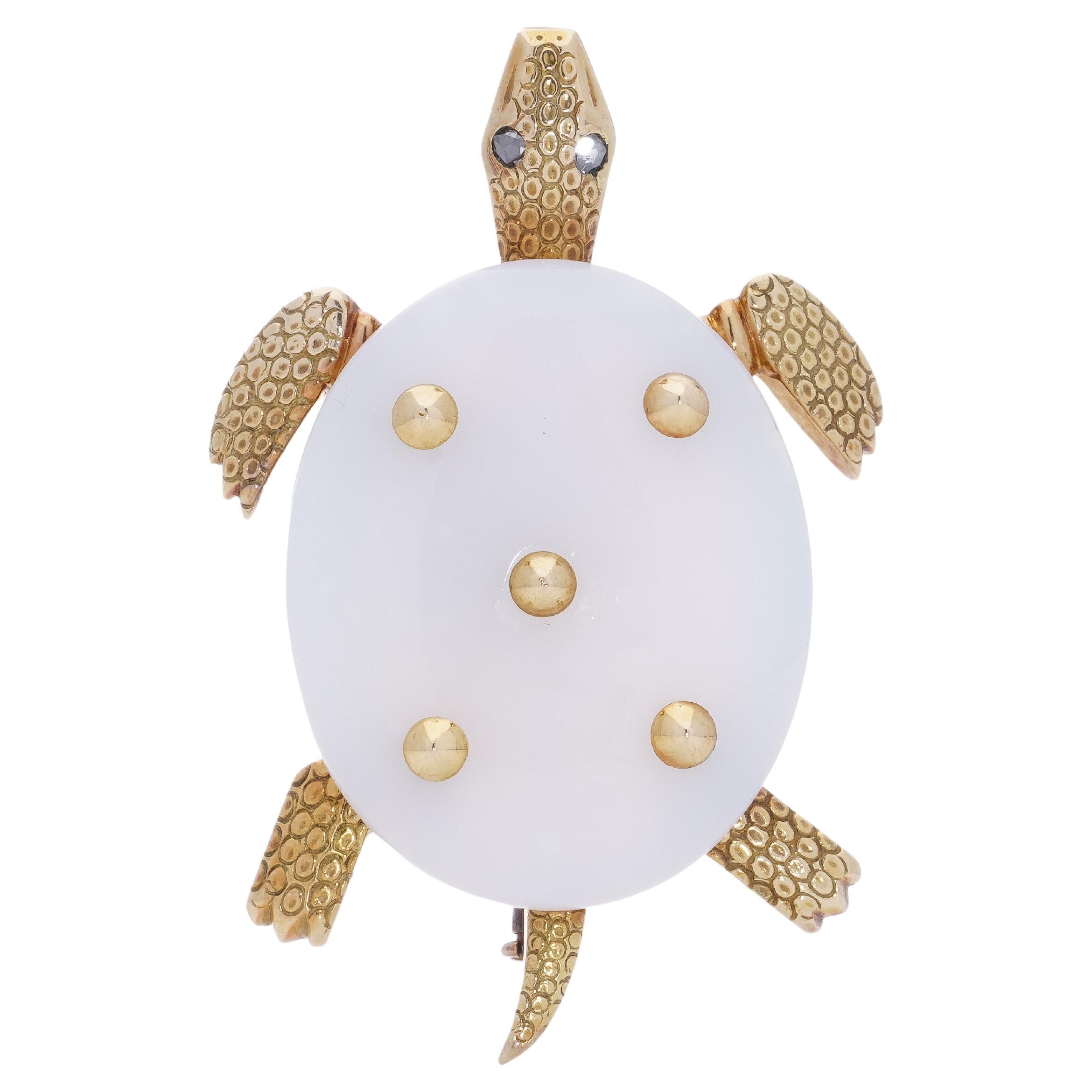 Cartier vintage 18kt. yellow gold and white chalcedony turtle brooch For Sale