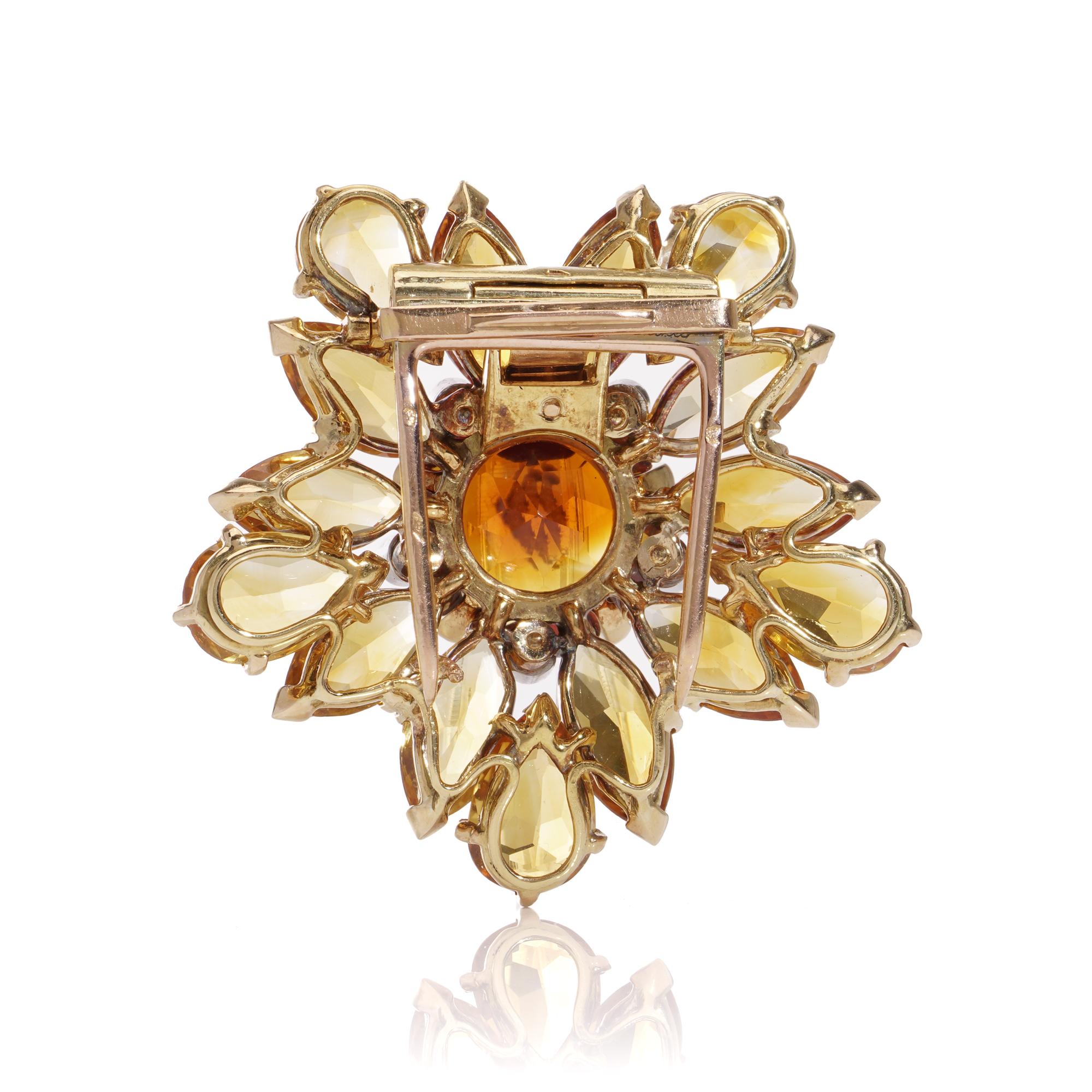 Cartier vintage 18kt. yellow gold sunflower clip brooch with Spessartine garnet In Good Condition For Sale In Braintree, GB