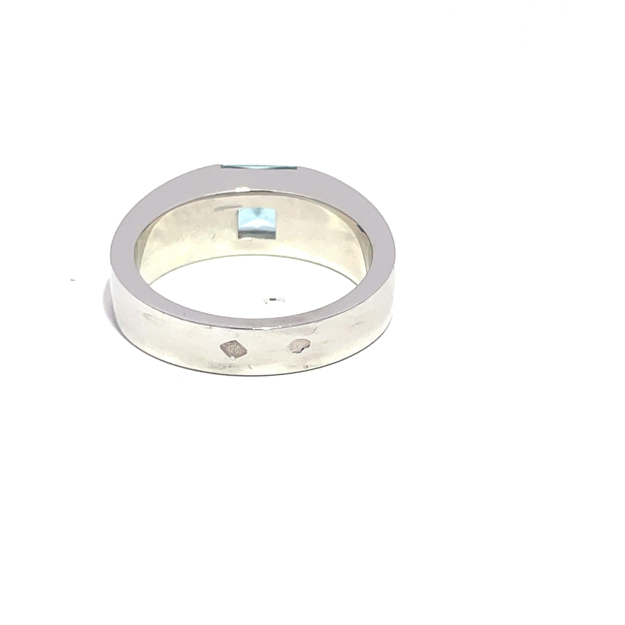 CARTIER Vintage 1990s Kissen Aquamarin Tank Ring im Zustand „Hervorragend“ im Angebot in New York, NY
