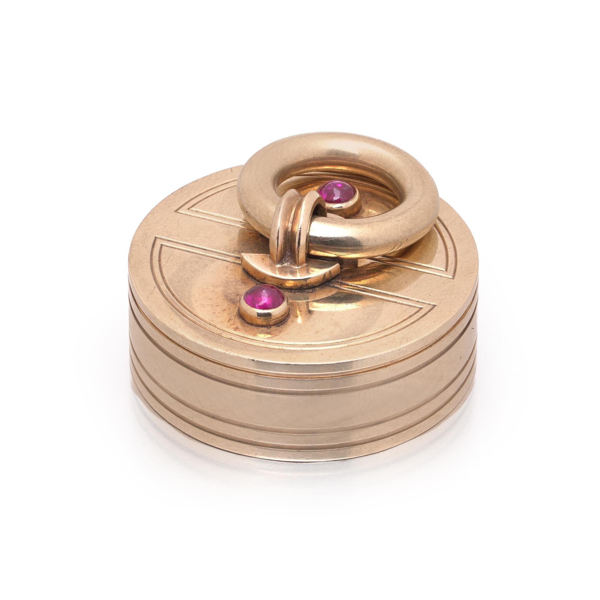 Britannico Portapillole d'epoca Cartier in oro 9kt e rubino, Londra 1947 in vendita