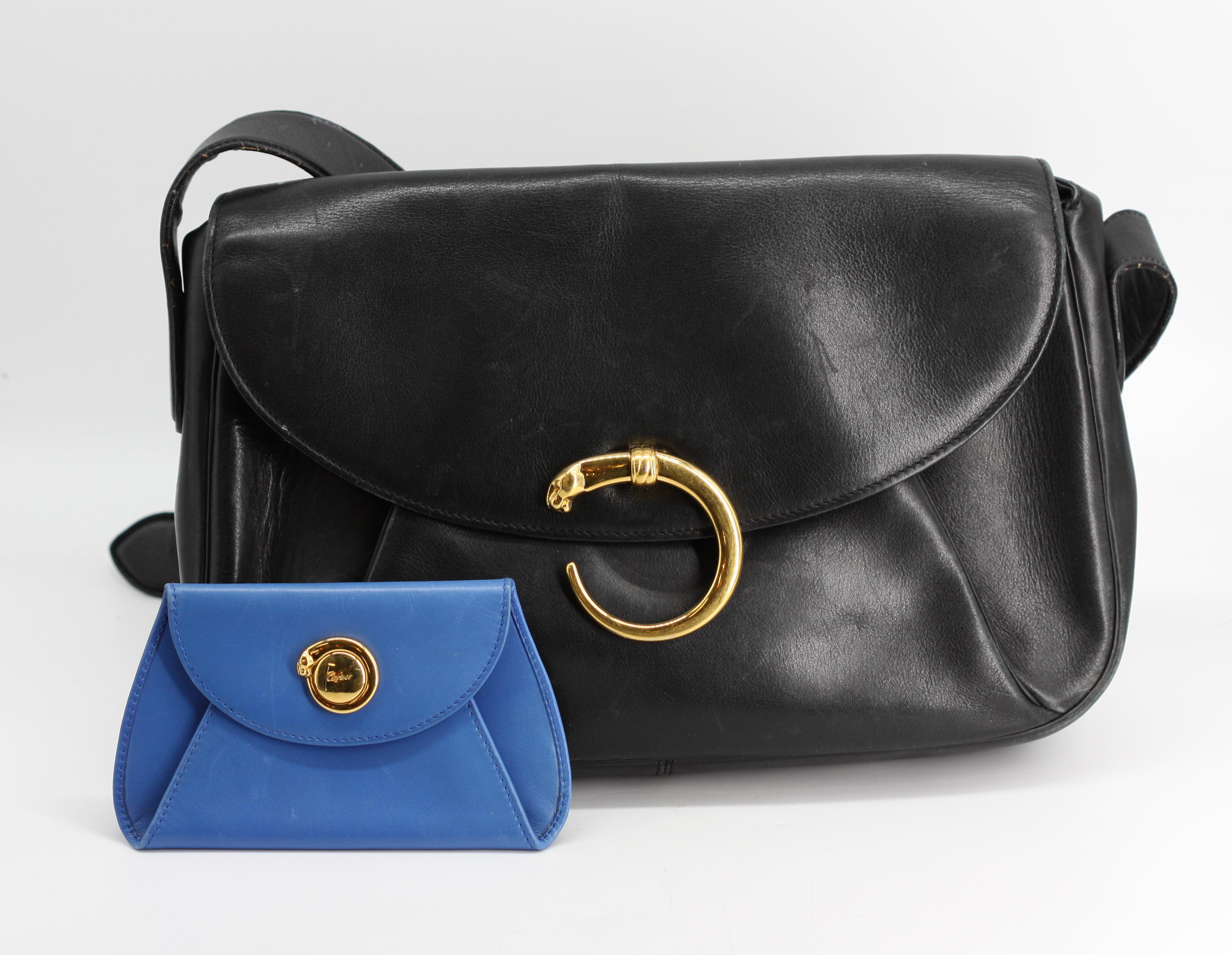 Cartier Vintage Bolso de Piel Negro y Monedero de Piel Azul en venta 1