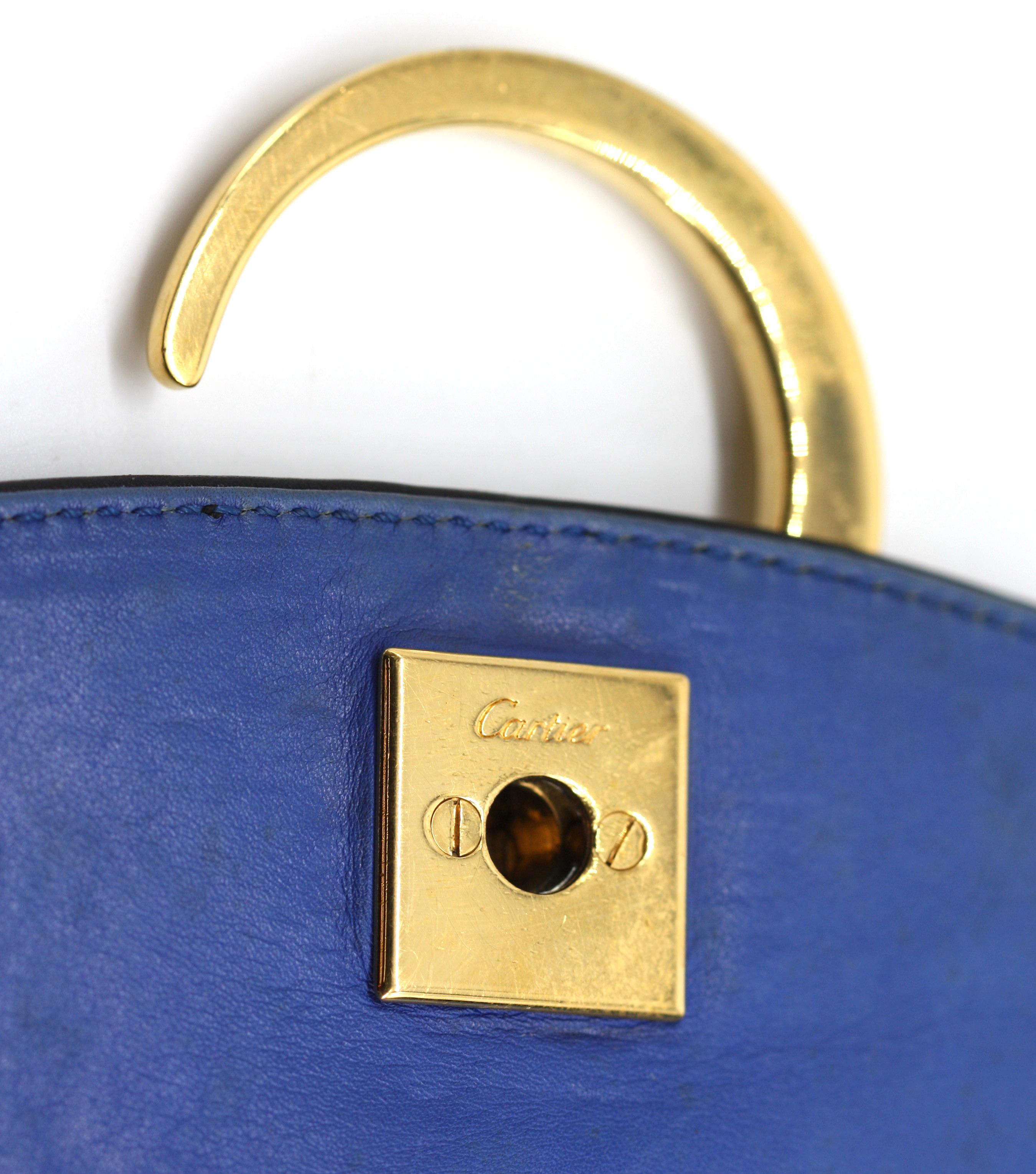 Cartier Vintage Bolso de Piel Negro y Monedero de Piel Azul en venta 3