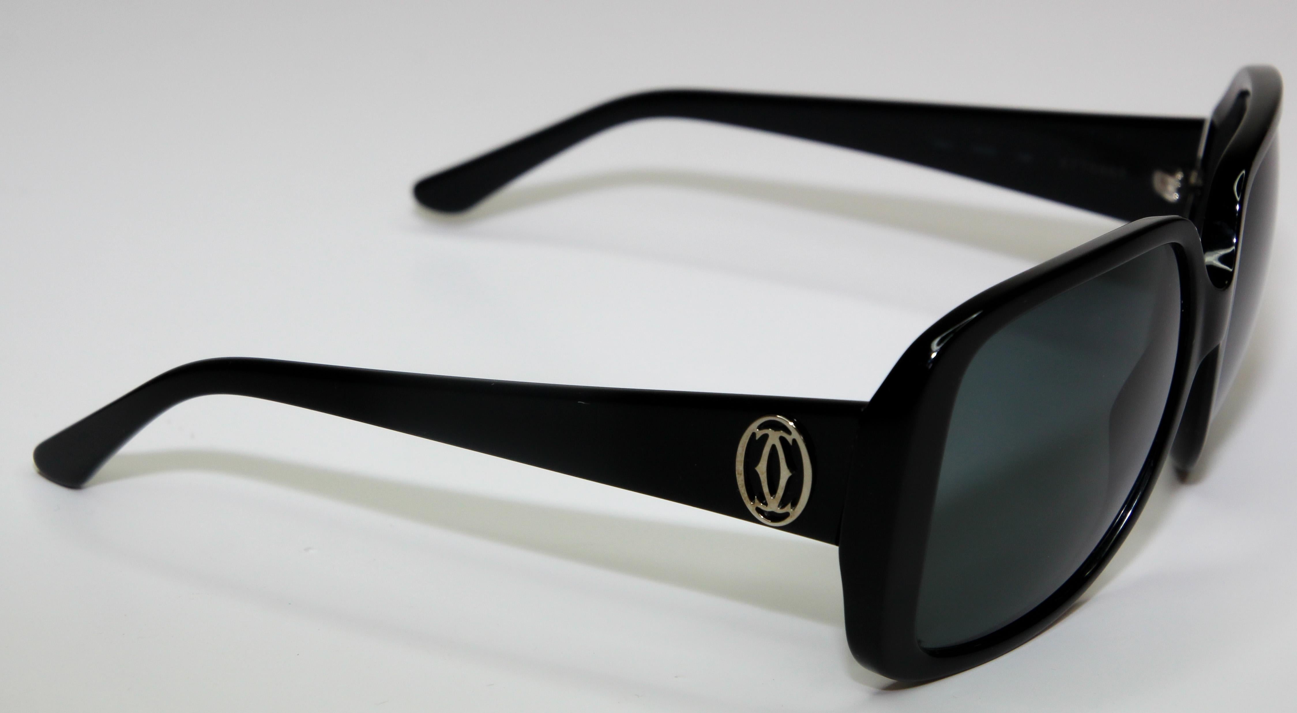 Cartier Vintage Schwarze Vintage-Sonnenbrille mit Schachtel, 1990 Silber-Logo (20. Jahrhundert) im Angebot
