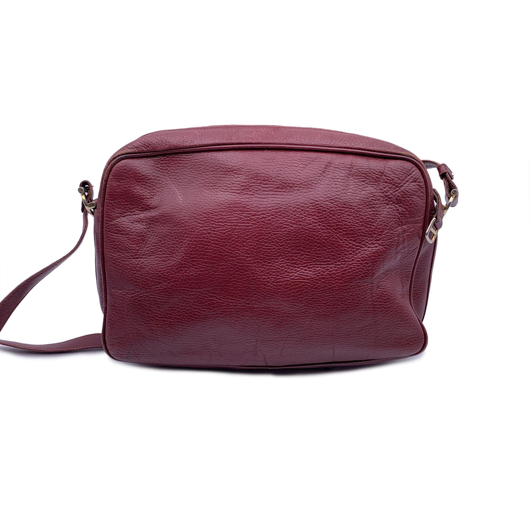 Cartier Vintage Burgundy Leather Messenger Shoulder Bag In Fair Condition In Rome, Rome