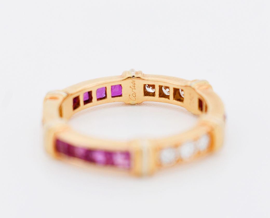 Cartier - Alianza de boda Vintage Contessa de oro amarillo y blanco, diamantes, rubí Corte brillante en venta