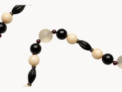Cartier Vintage Collana lunga di corallo, onice, granato e perle di cristallo