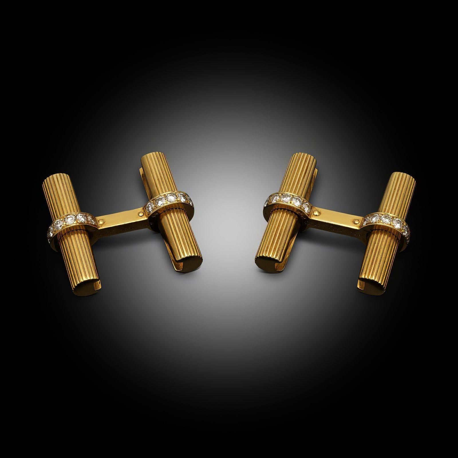 Boutons de manchette Cartier en or jaune 18ct et diamants, circa 1970 Bon état - En vente à London, GB