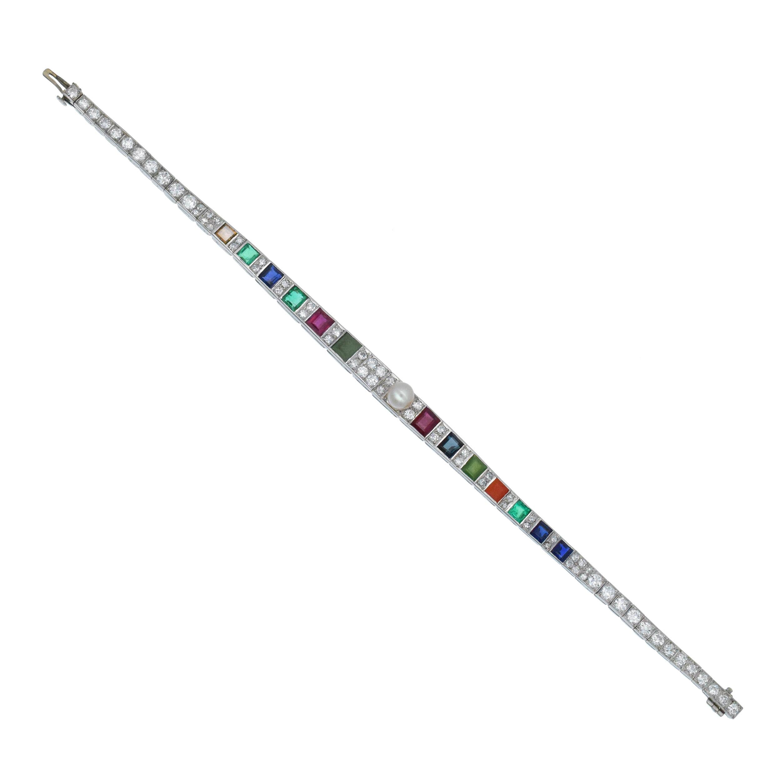 CARTIER Bracelet Vintage en diamant, pierres précieuses et perles en platine. en vente 2