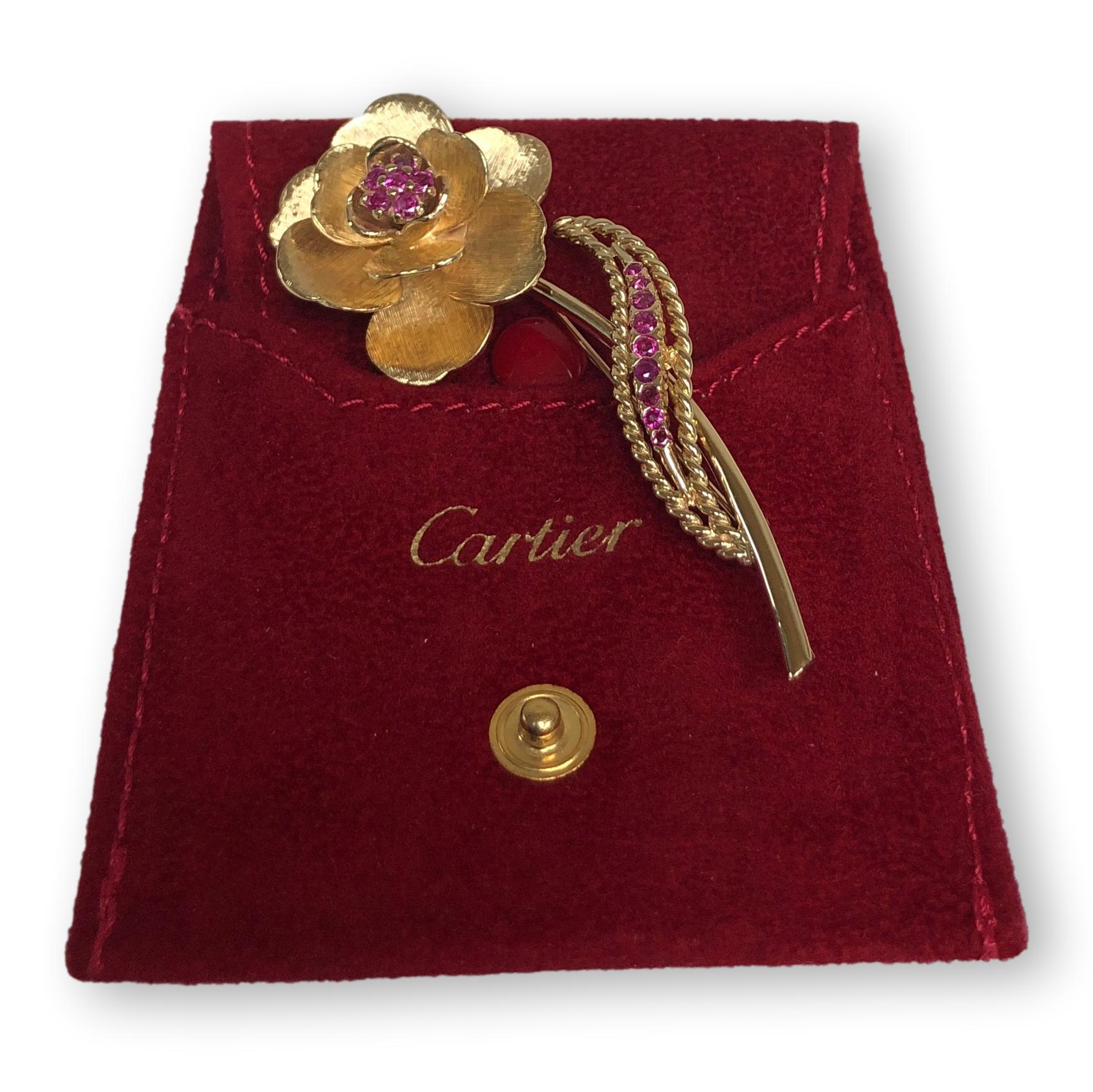 Cartier Vintage Flower Ruby Brooch in 14K Rose Gold For Sale 3