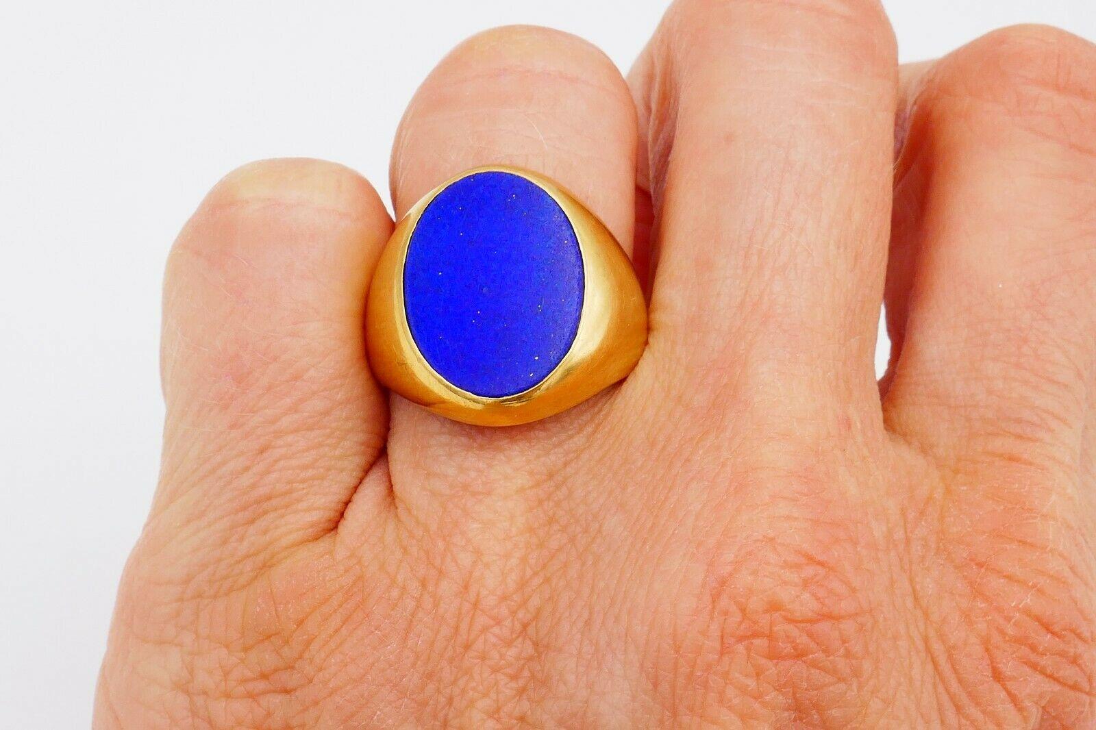 Women's or Men's Cartier Vintage Lapis Lazuli Yellow Gold Signet Ring